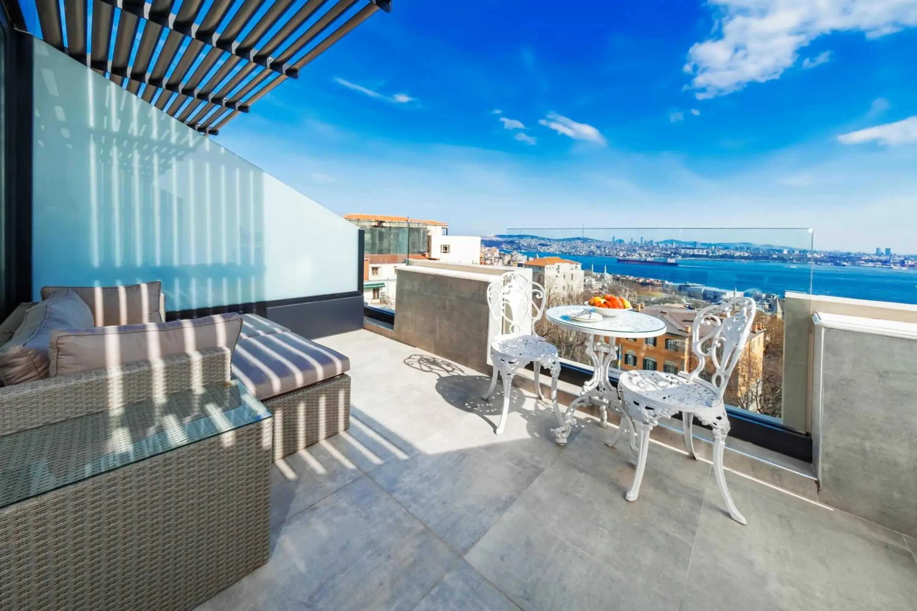 Deluxe Bosphorus Room with Terrace in Ring Stone Hotels Bosphorus - Special Class Deluxe Bosphorus Room with Terrace in Ring Stone Hotels Bosphorus - Special Class