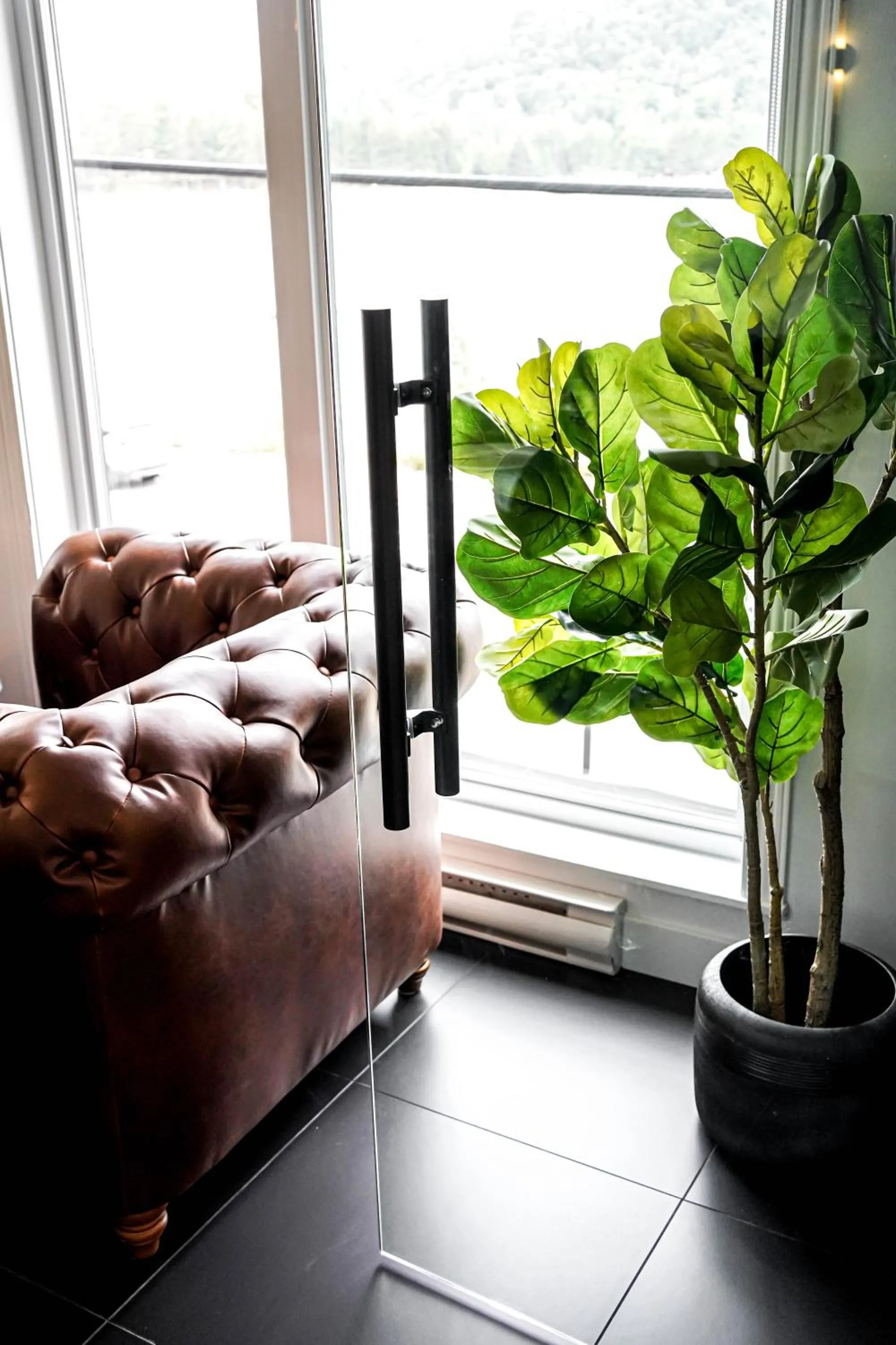 Seating area in Auberge du Lac des Sables