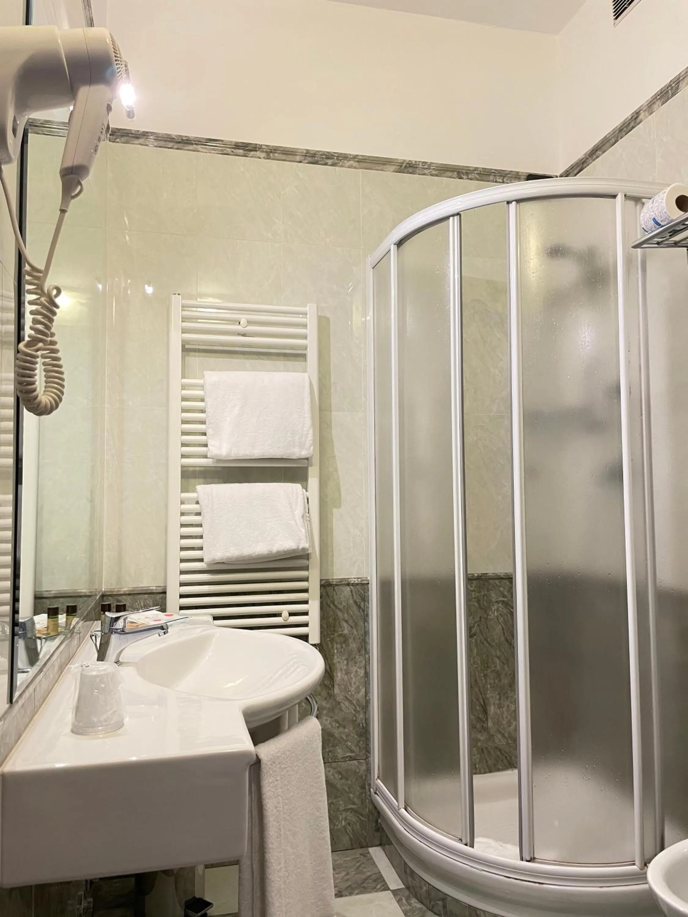 Bathroom in Vald Hotel