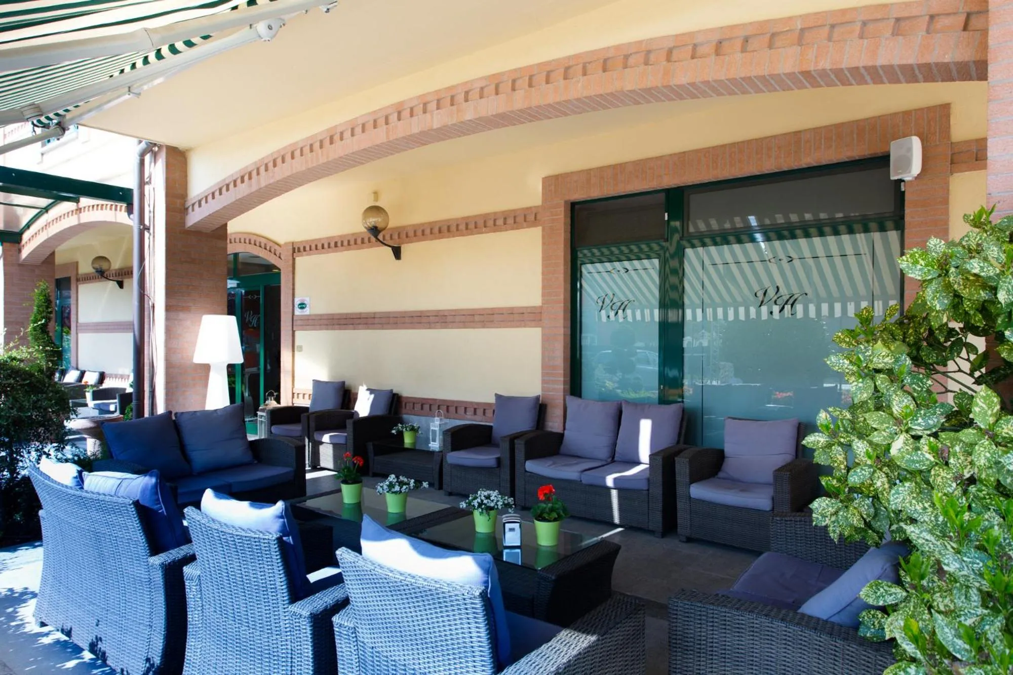 Facade/entrance in Vald Hotel