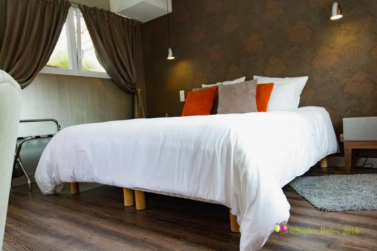 Bed in L'Hostellerie d'Acquigny