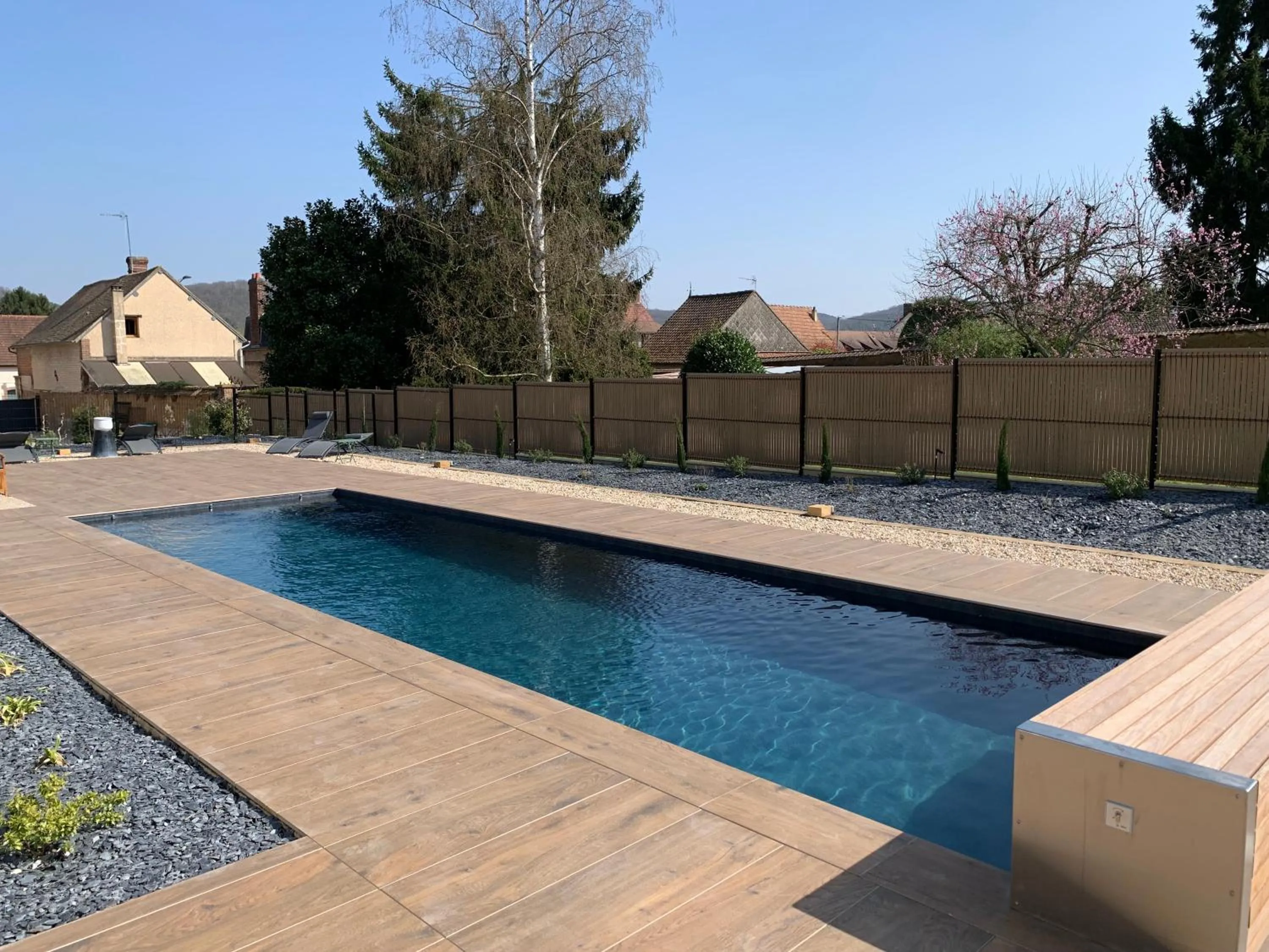 Swimming pool in L'Hostellerie d'Acquigny