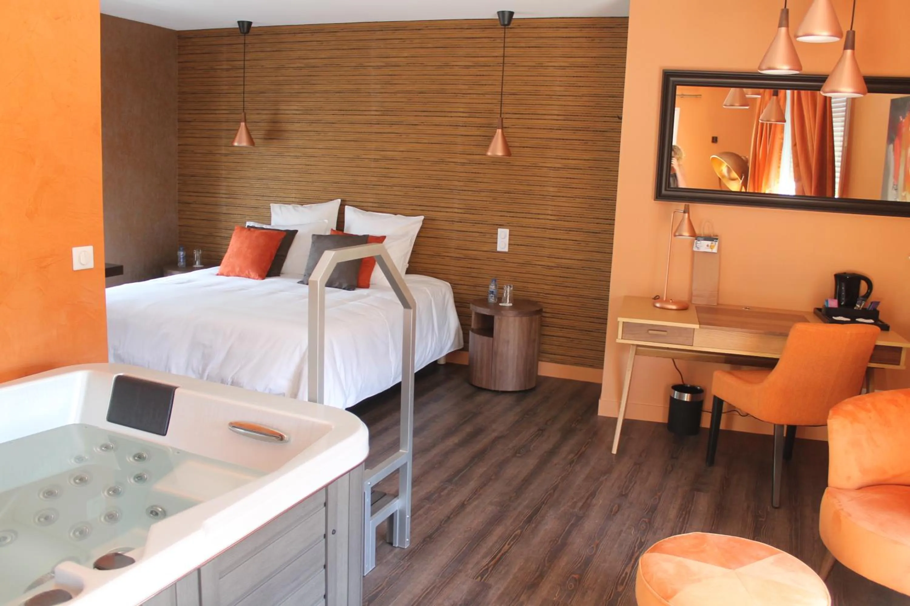 Bed in L'Hostellerie d'Acquigny