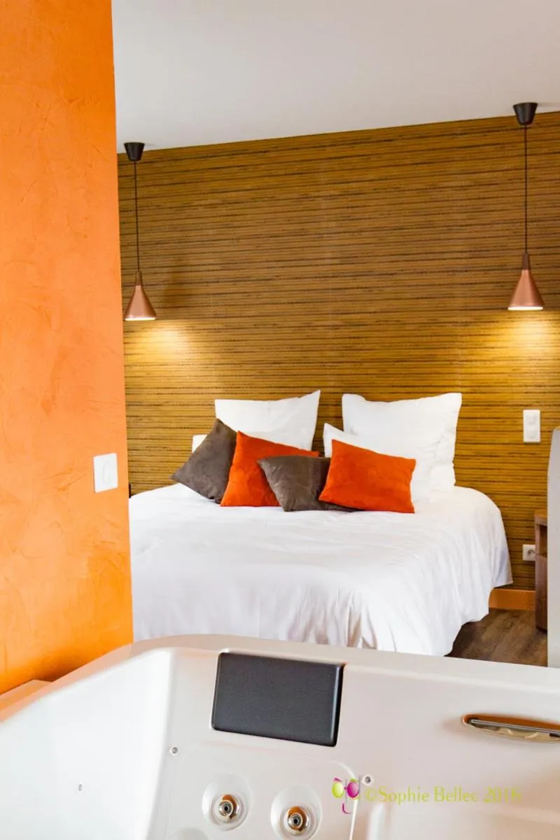 Bed in L'Hostellerie d'Acquigny