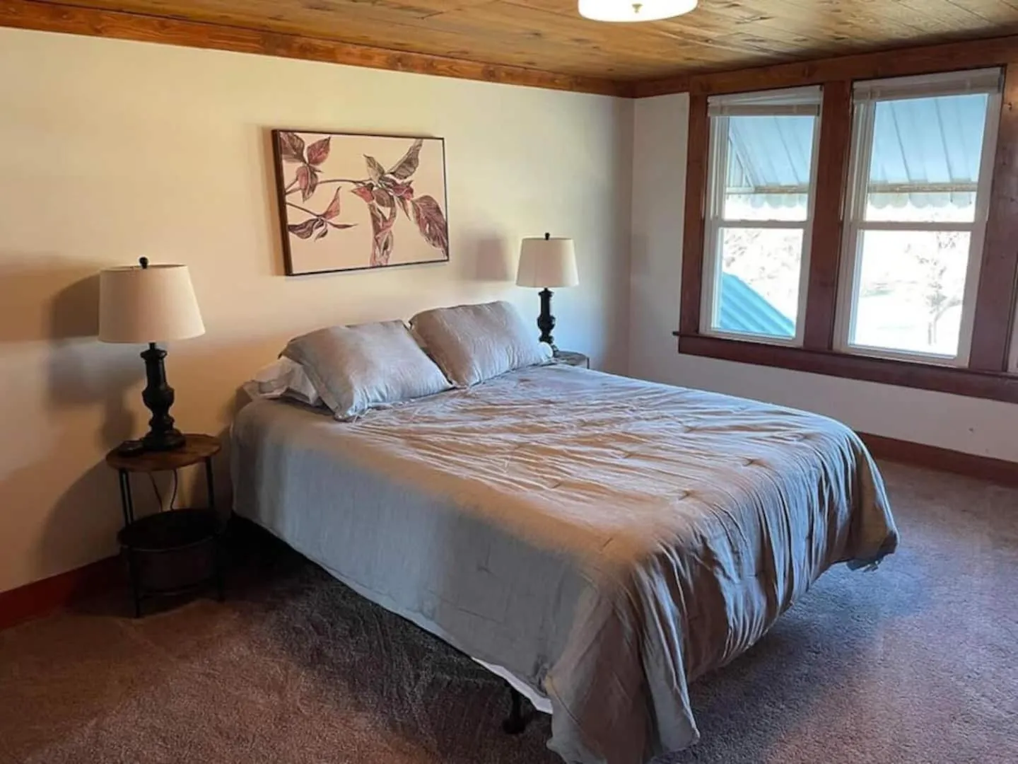 Bed in Spacious 4br3ba Home Near Tims Ford Lake