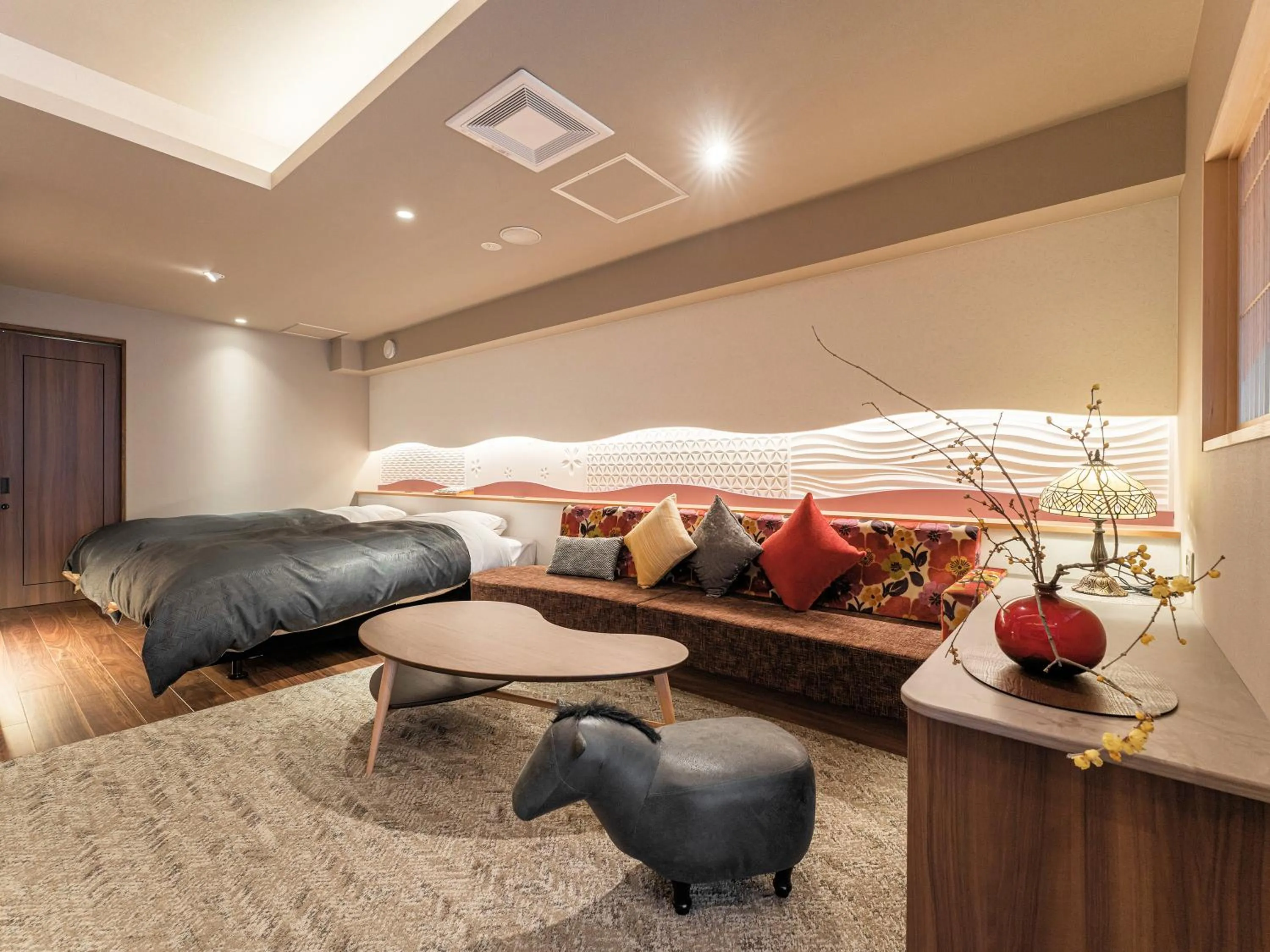 Living room, Bed in Omori