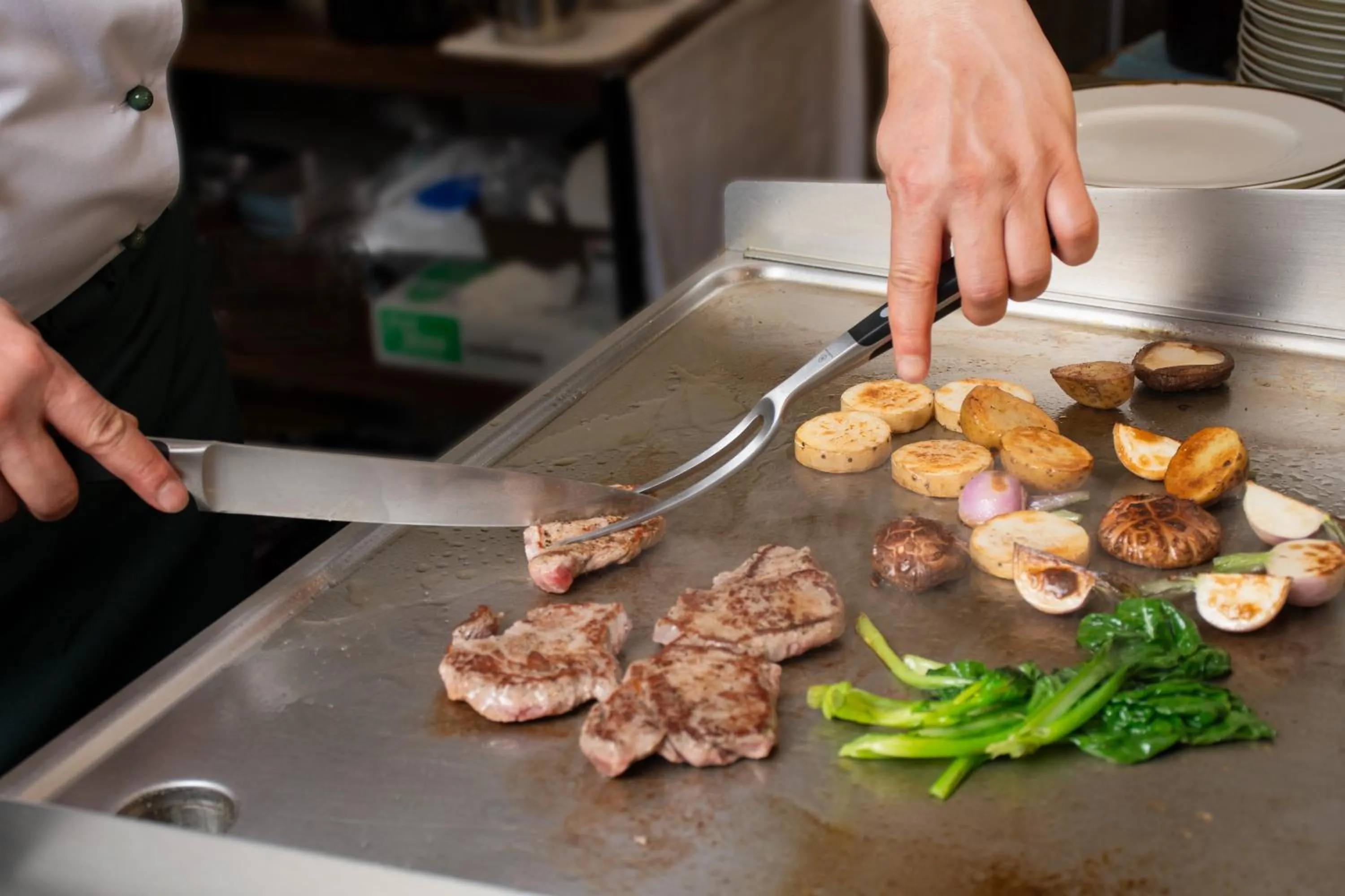 Restaurant/places to eat in Hotel Continental Fuchu