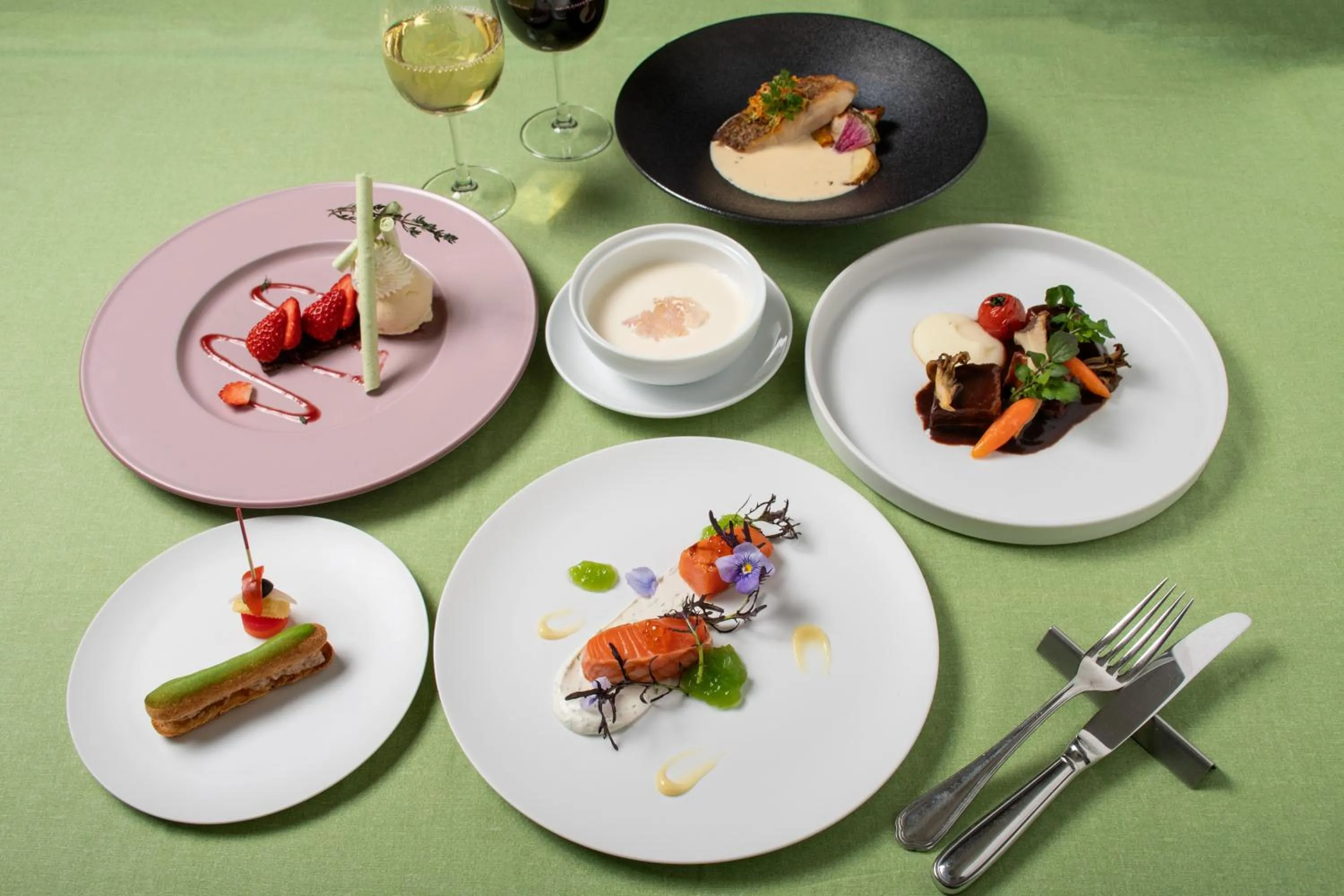 Restaurant/places to eat in Hotel Continental Fuchu