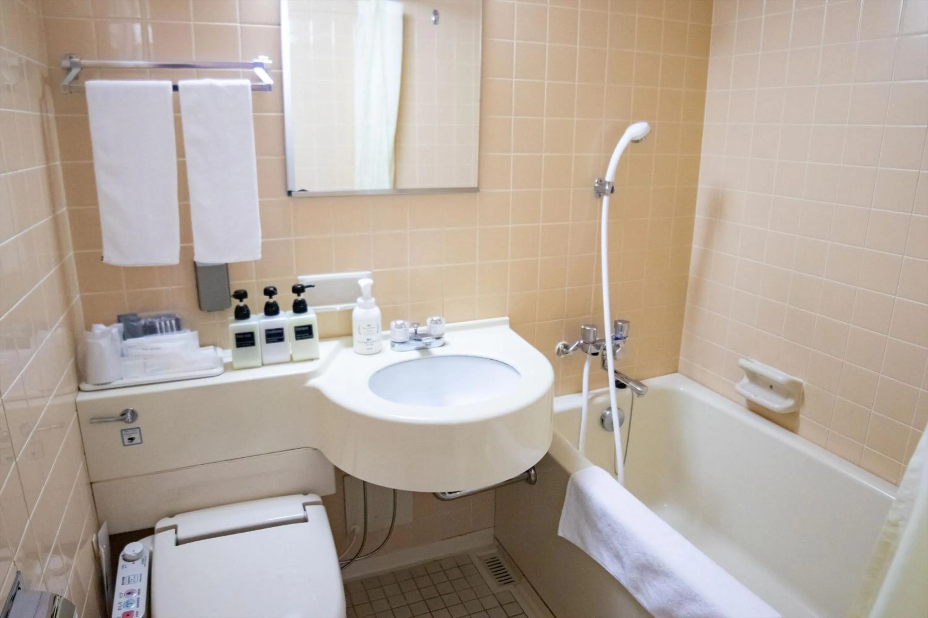 Bathroom in Hotel Continental Fuchu