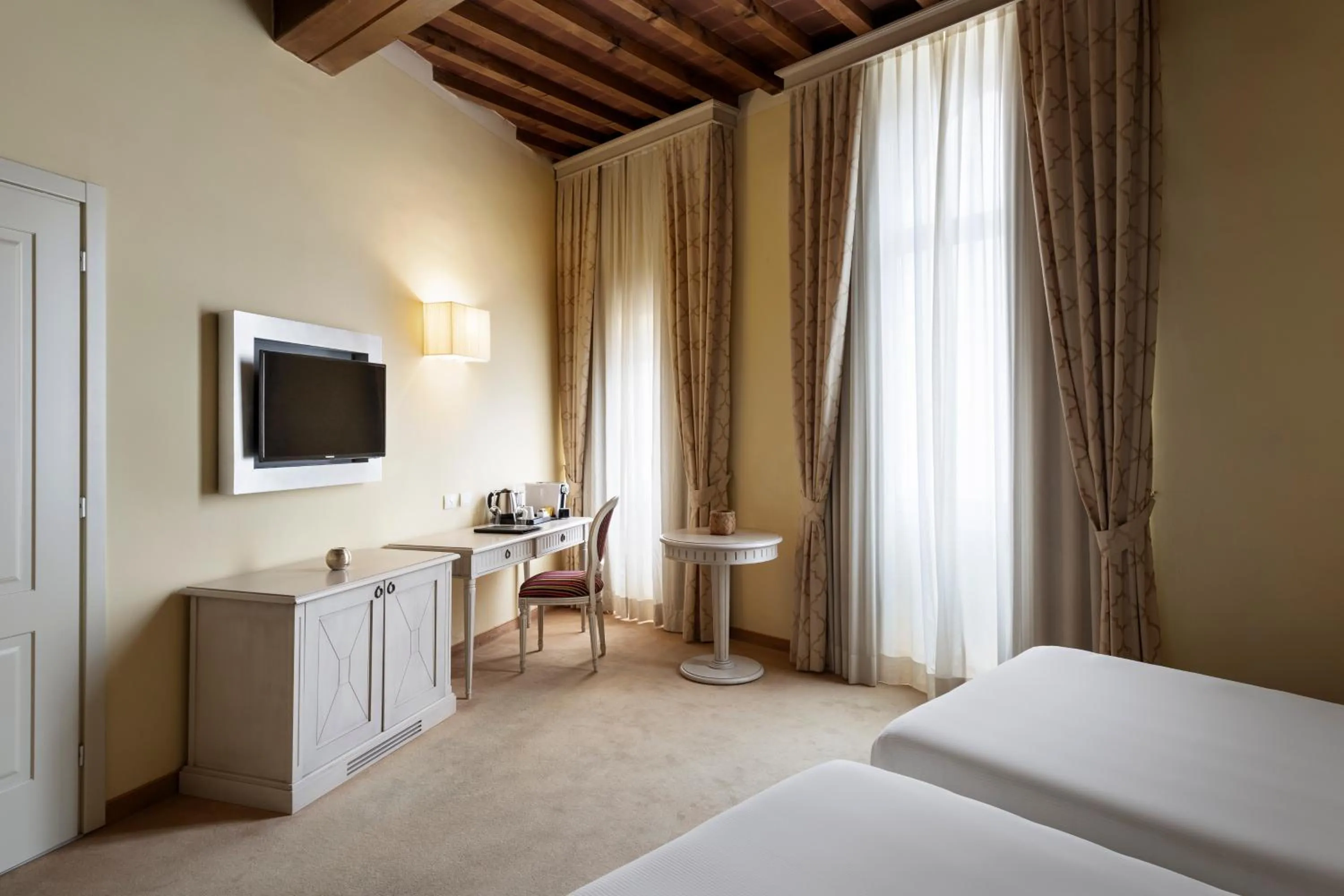 Bedroom, Bed in LHP Certaldo Resort