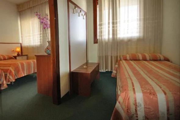 Day, Bed in Hotel Kristall