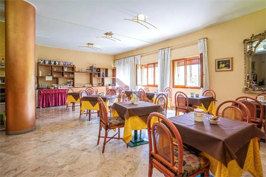 Lounge or bar in Hotel Kristall