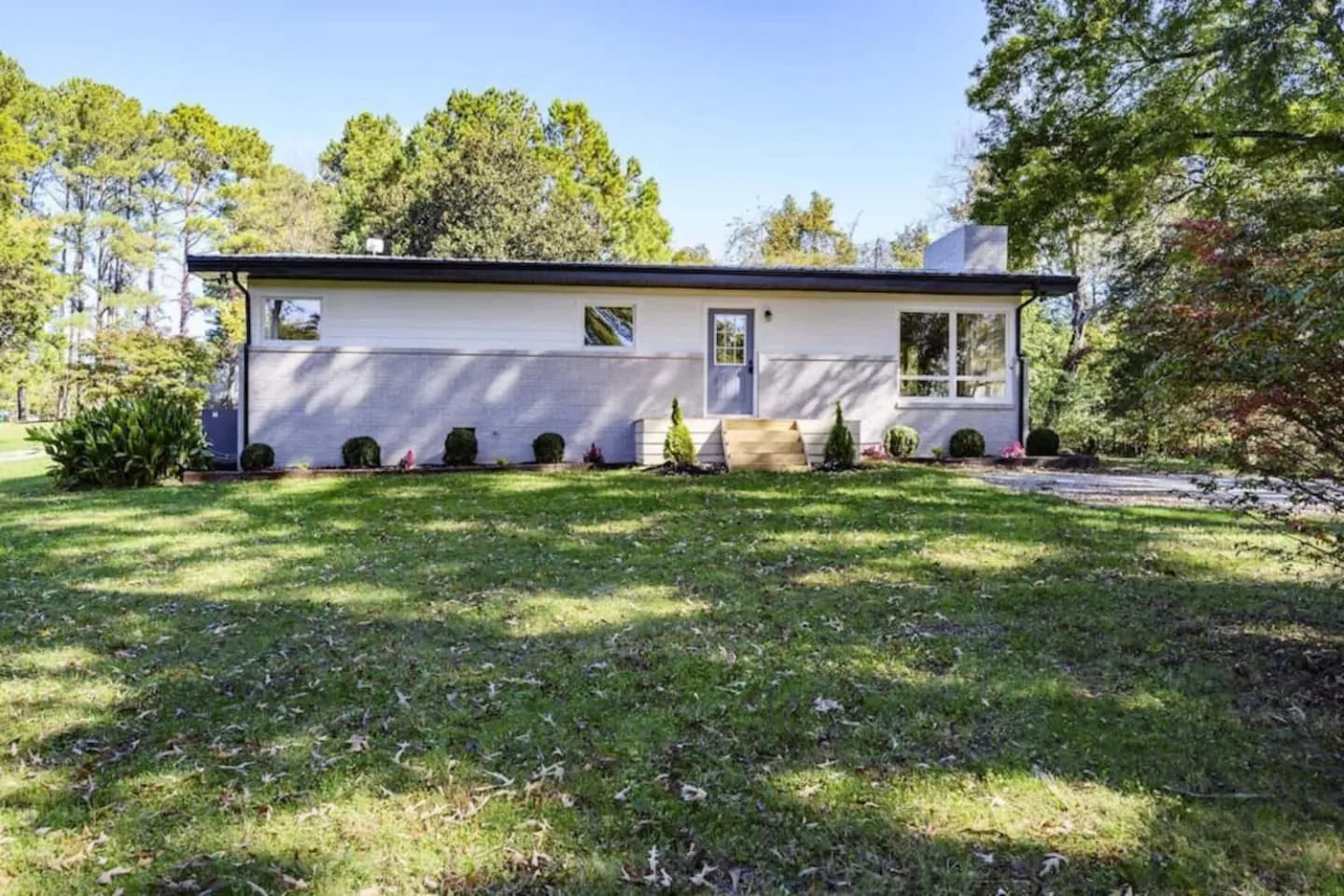 Gorgeous Renovated Home With Large & Private Lot