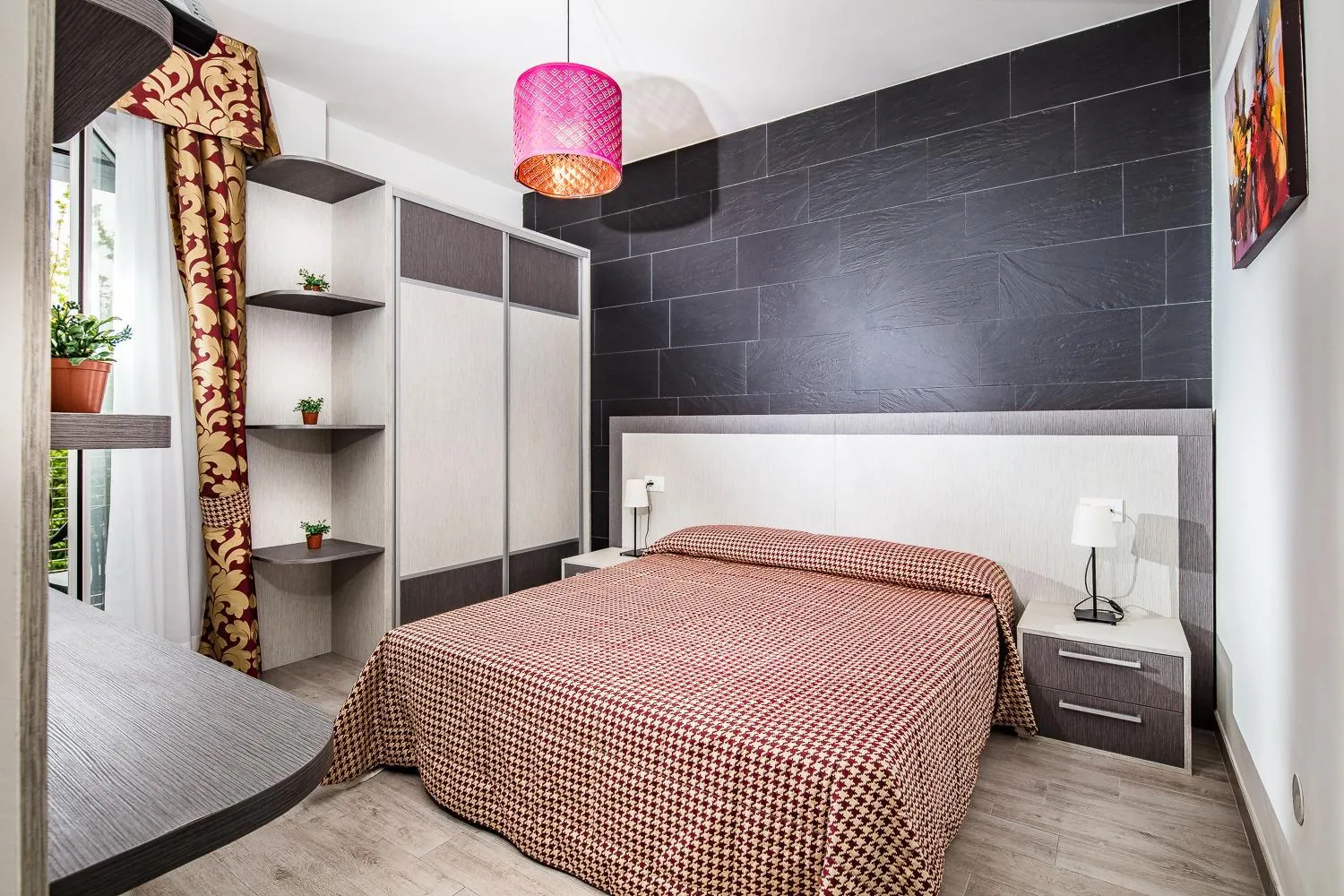 Photo of the whole room, Bed in Hotel Vienna