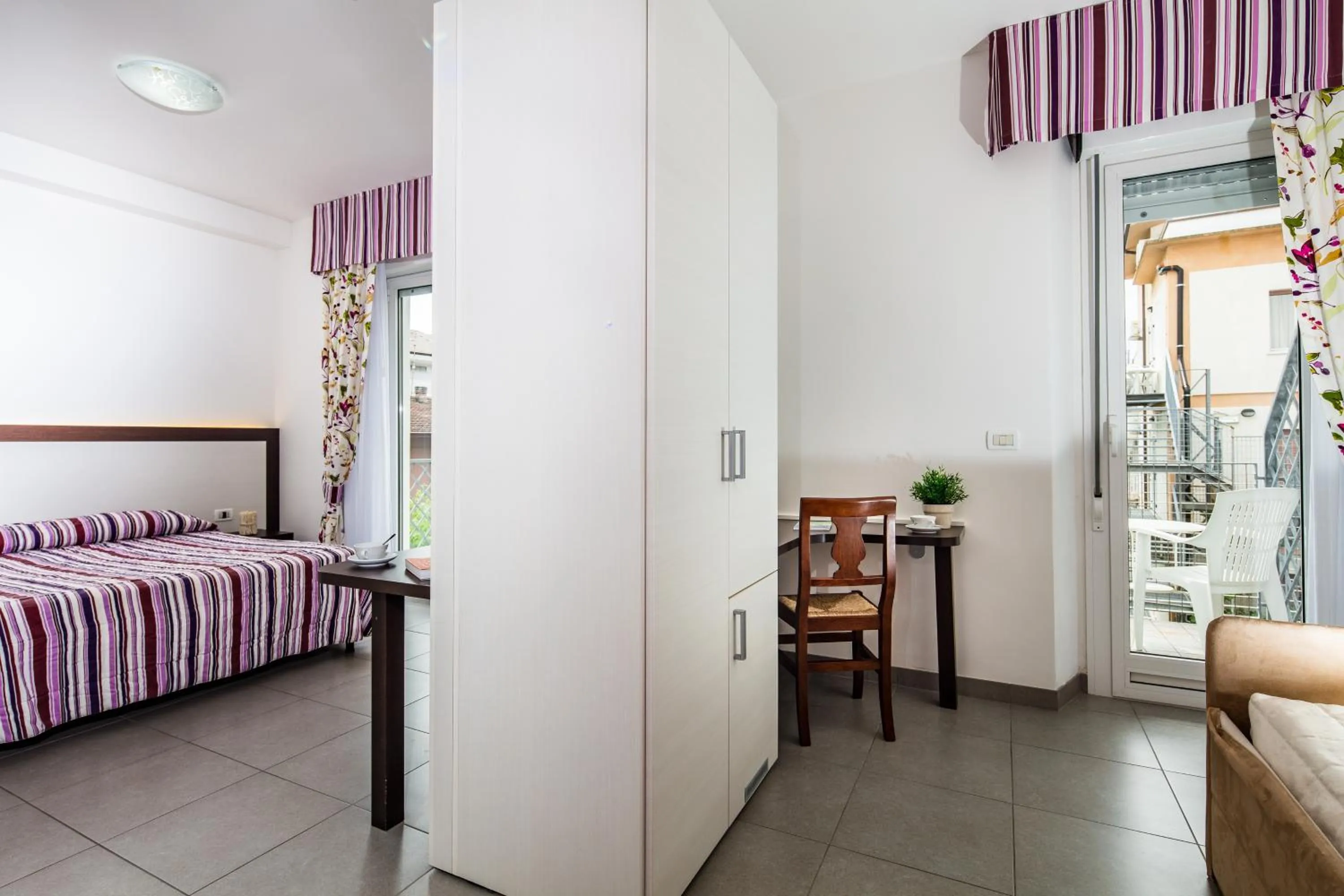 Photo of the whole room, Bed in Hotel Vienna