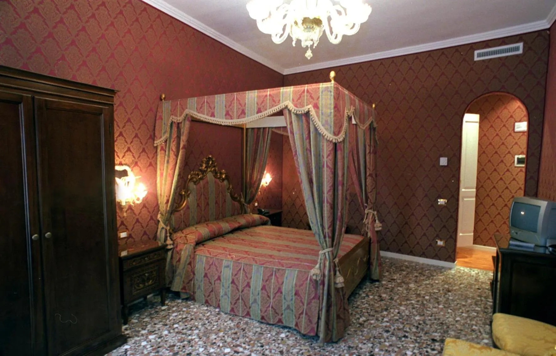 Photo of the whole room, Bed in Casa Pisani Canal