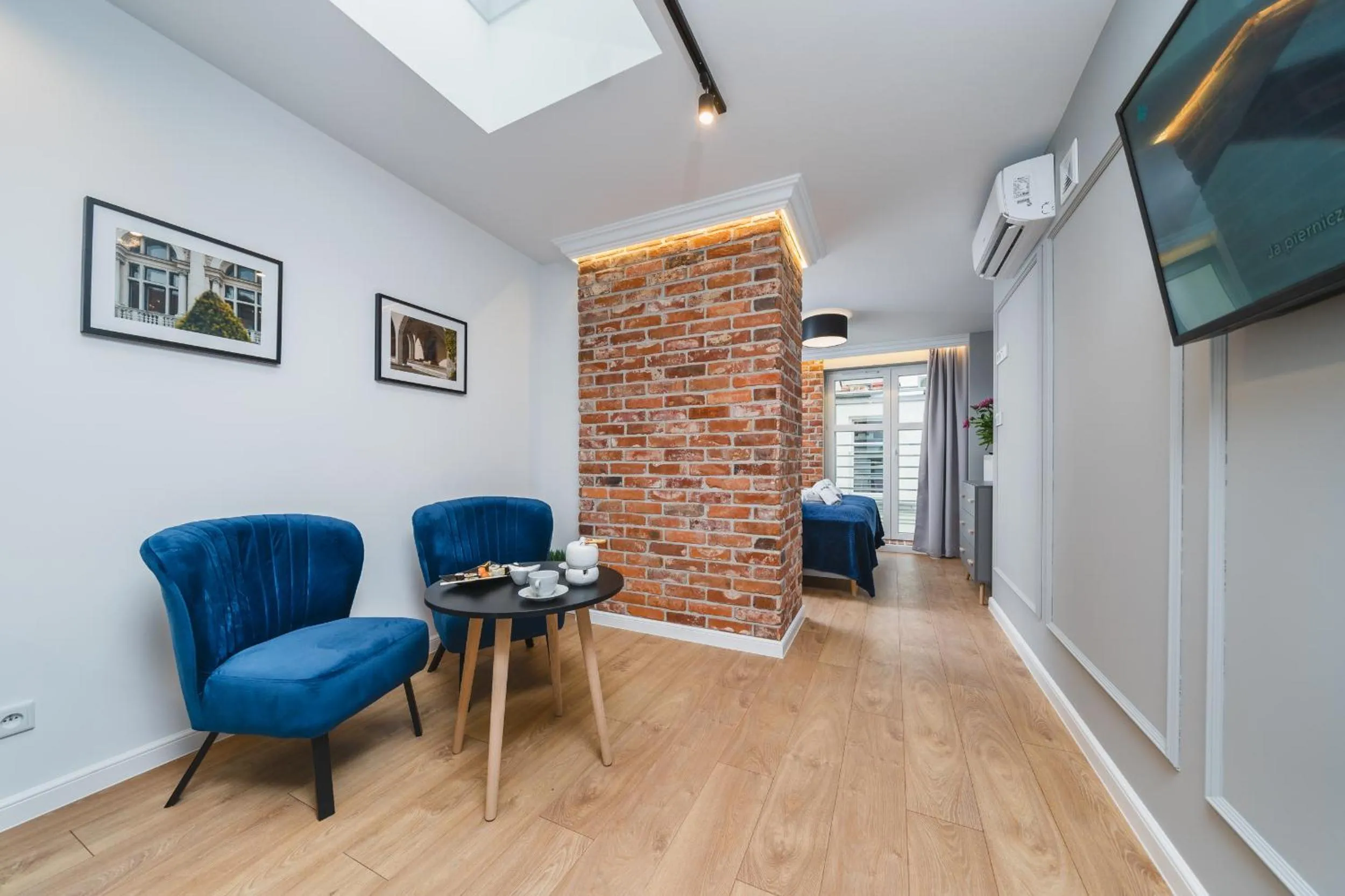 TV and multimedia in Saint Florian's Suites - Old Town Luxury Apartments - by Upstairs