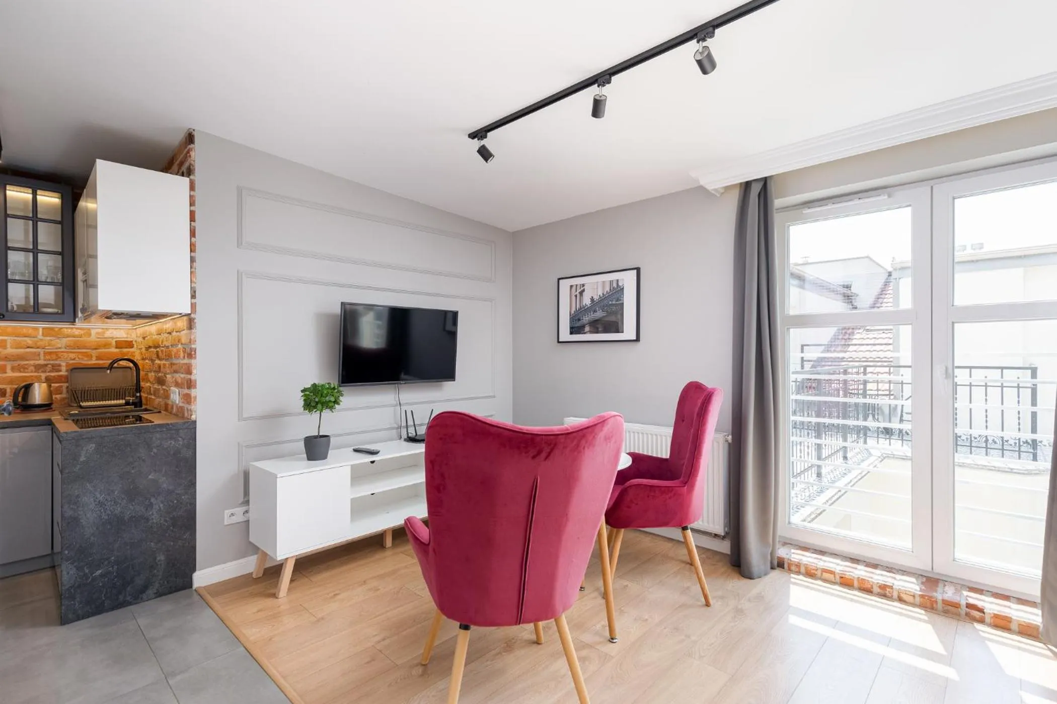 TV and multimedia in Saint Florian's Suites - Old Town Luxury Apartments - by Upstairs