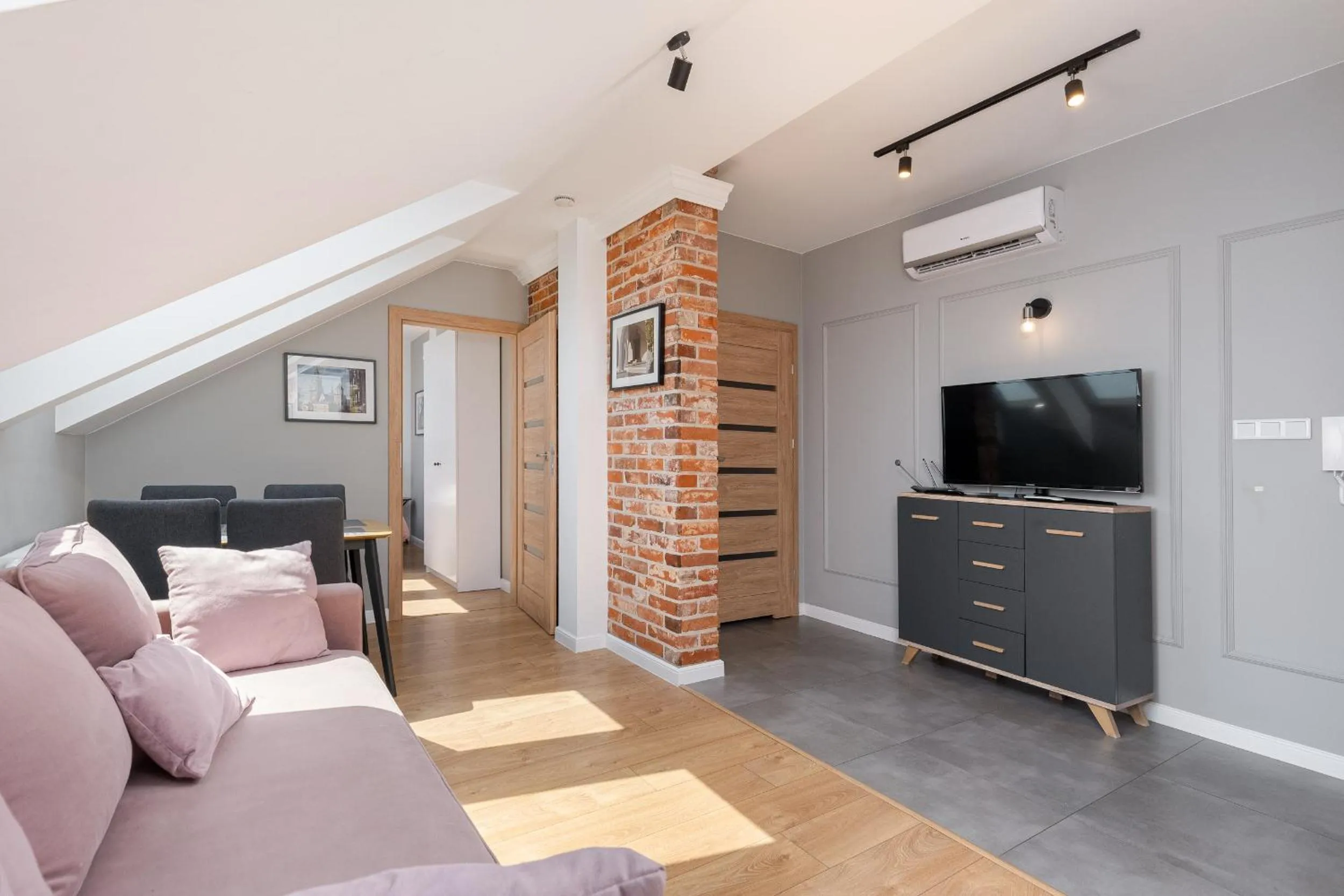 TV and multimedia in Saint Florian's Suites - Old Town Luxury Apartments - by Upstairs