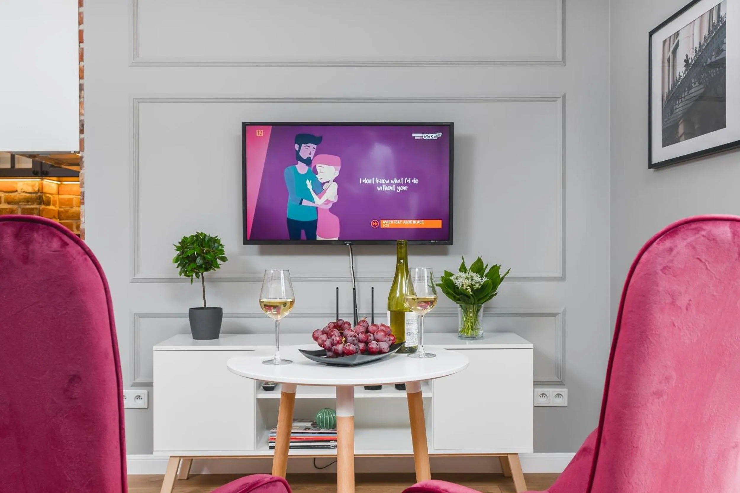 TV and multimedia in Saint Florian's Suites - Old Town Luxury Apartments - by Upstairs