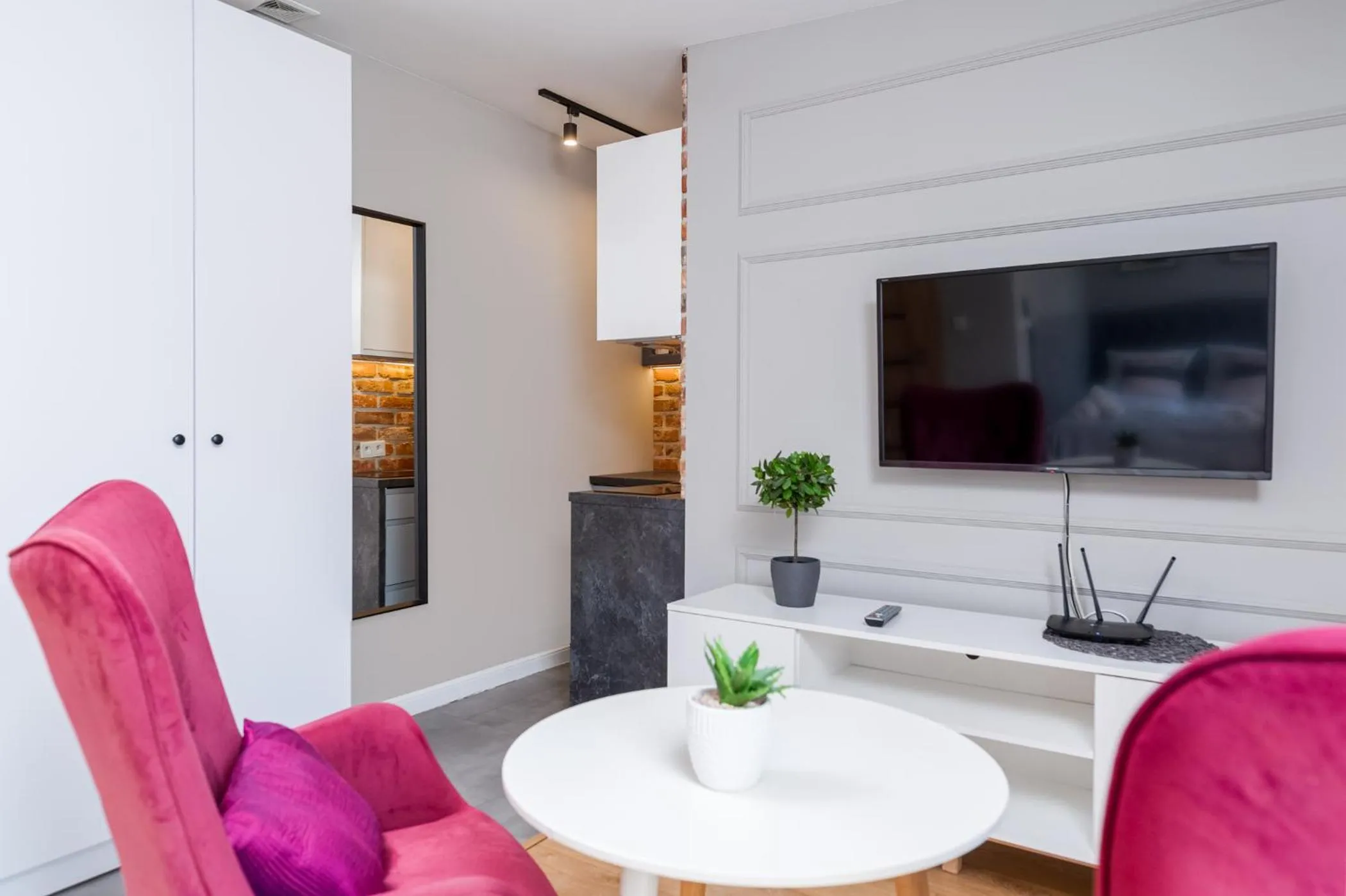 TV and multimedia in Saint Florian's Suites - Old Town Luxury Apartments - by Upstairs