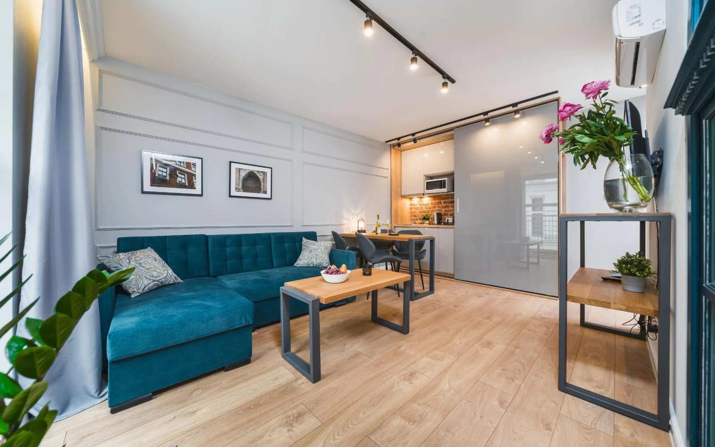 Kitchen or kitchenette in Saint Florian's Suites - Old Town Luxury Apartments - by Upstairs