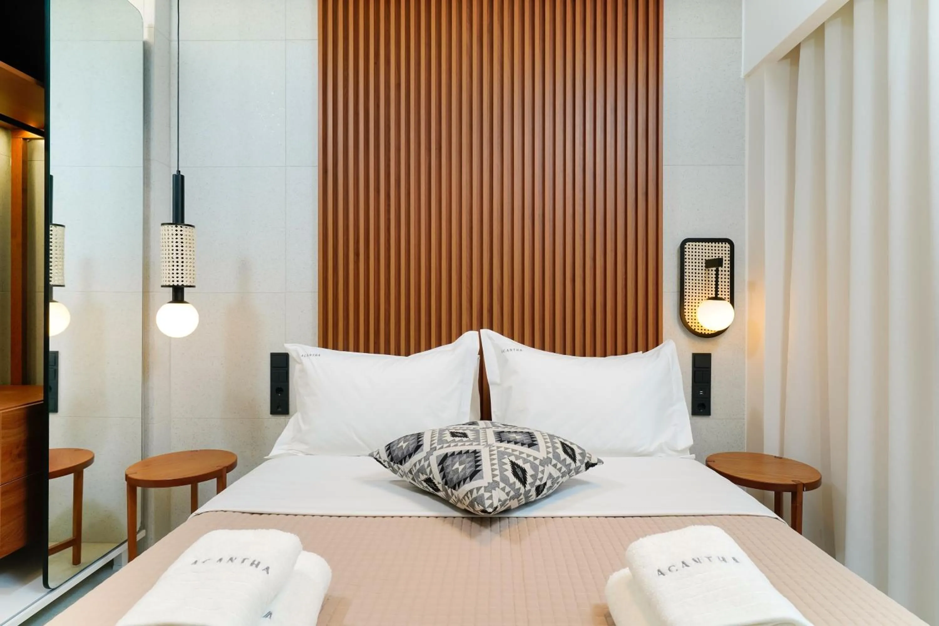 Acantha Suites