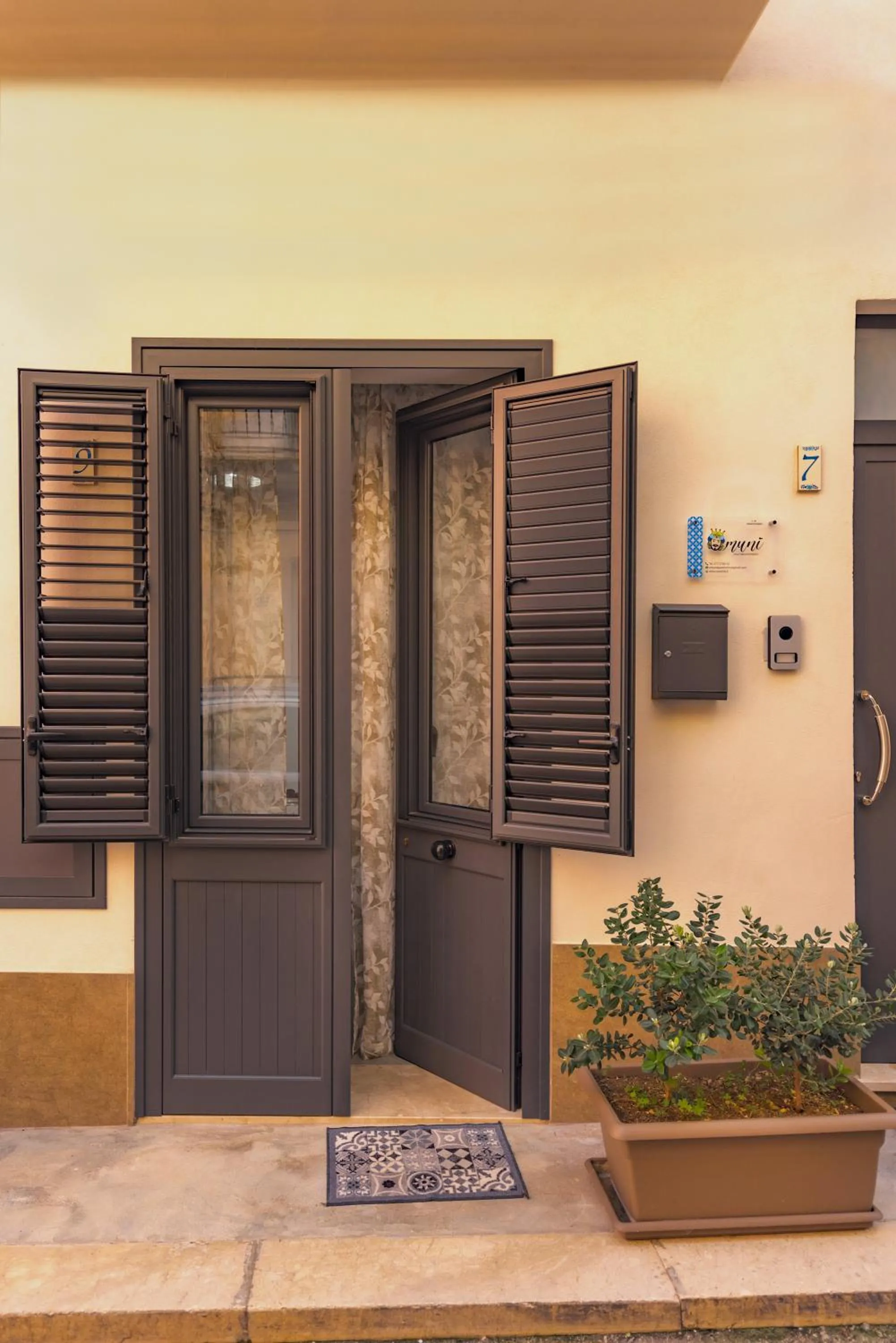 Property building in AMUNI' Apartments