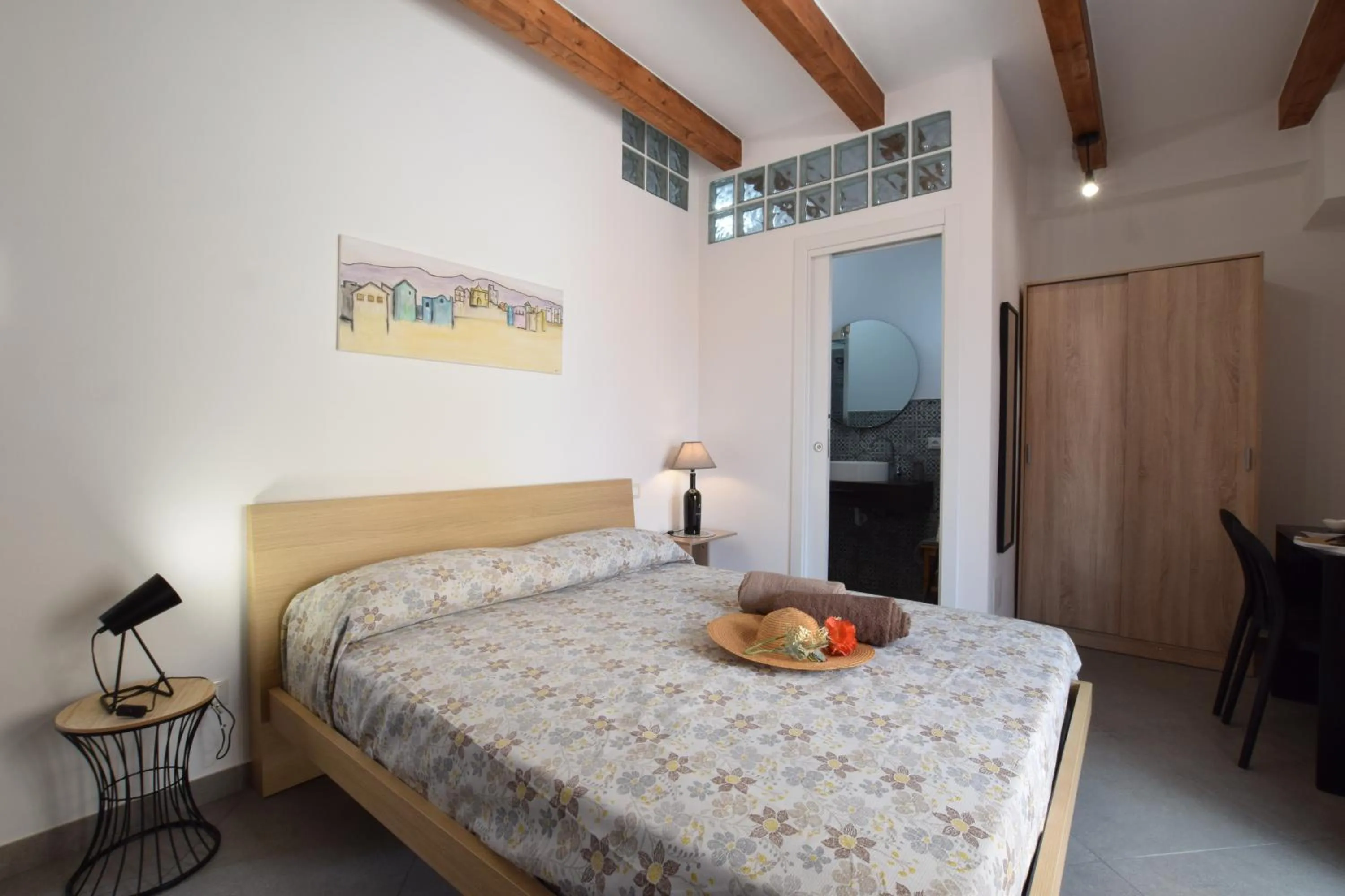 Photo of the whole room, Bed in AMUNI' Apartments