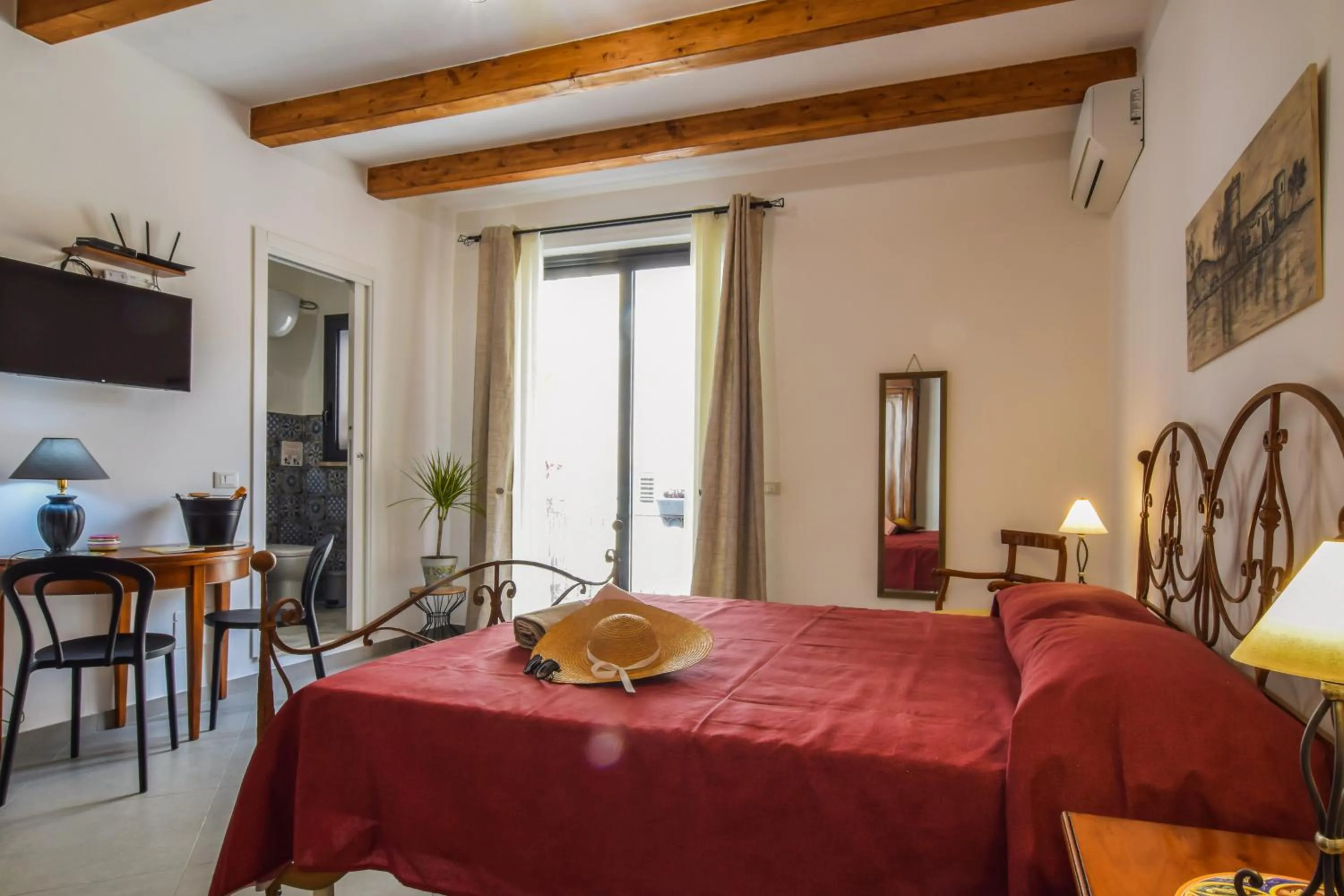 Photo of the whole room, Bed in AMUNI' Apartments