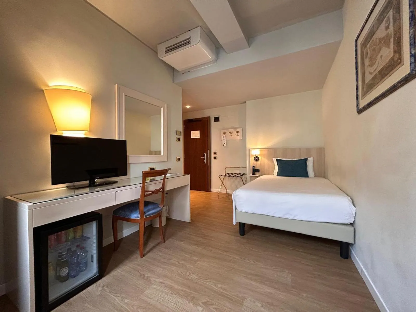 Bedroom, Bed in Hotel Plaza