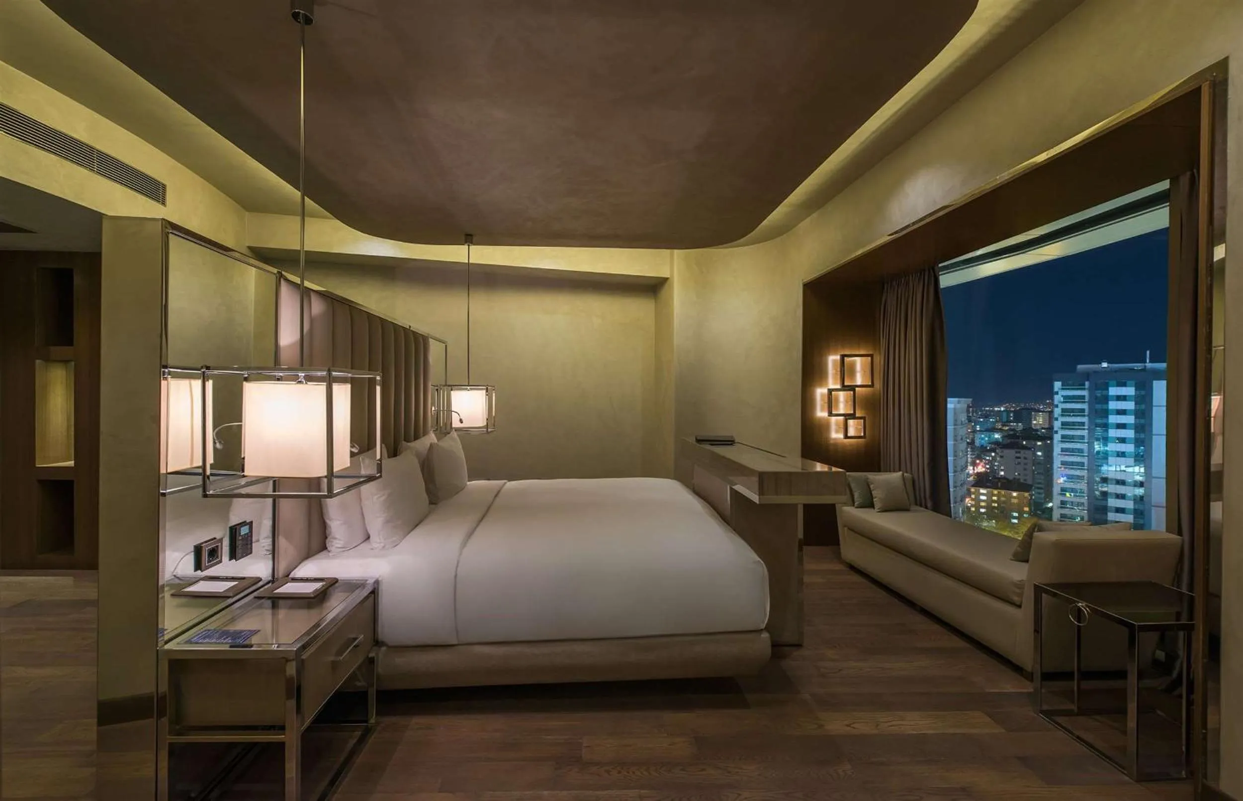 Bed in Hilton Istanbul Kozyatagi