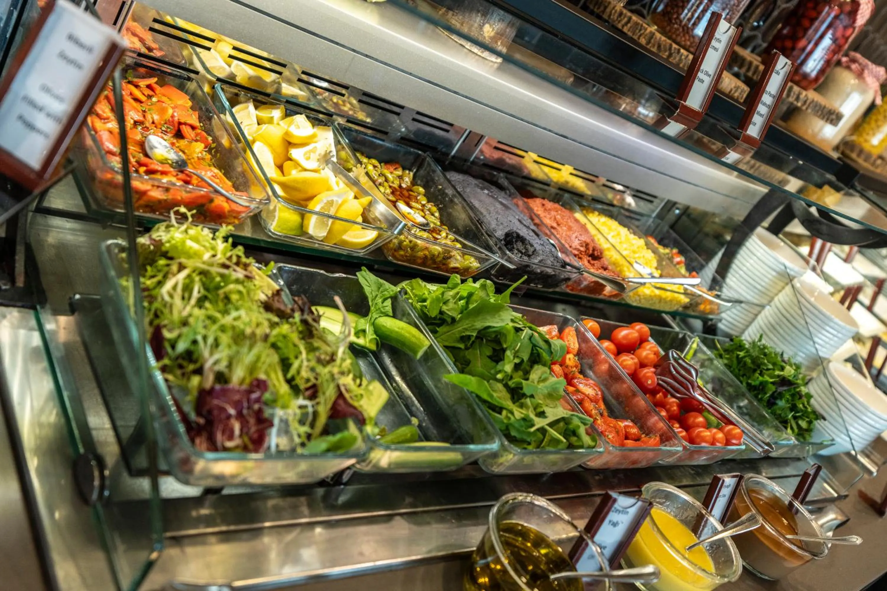 Buffet breakfast in Hilton Istanbul Kozyatagi