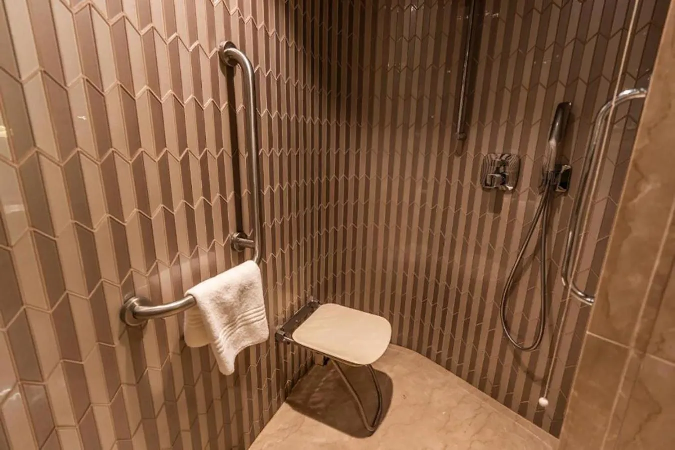 Shower in Hilton Istanbul Kozyatagi