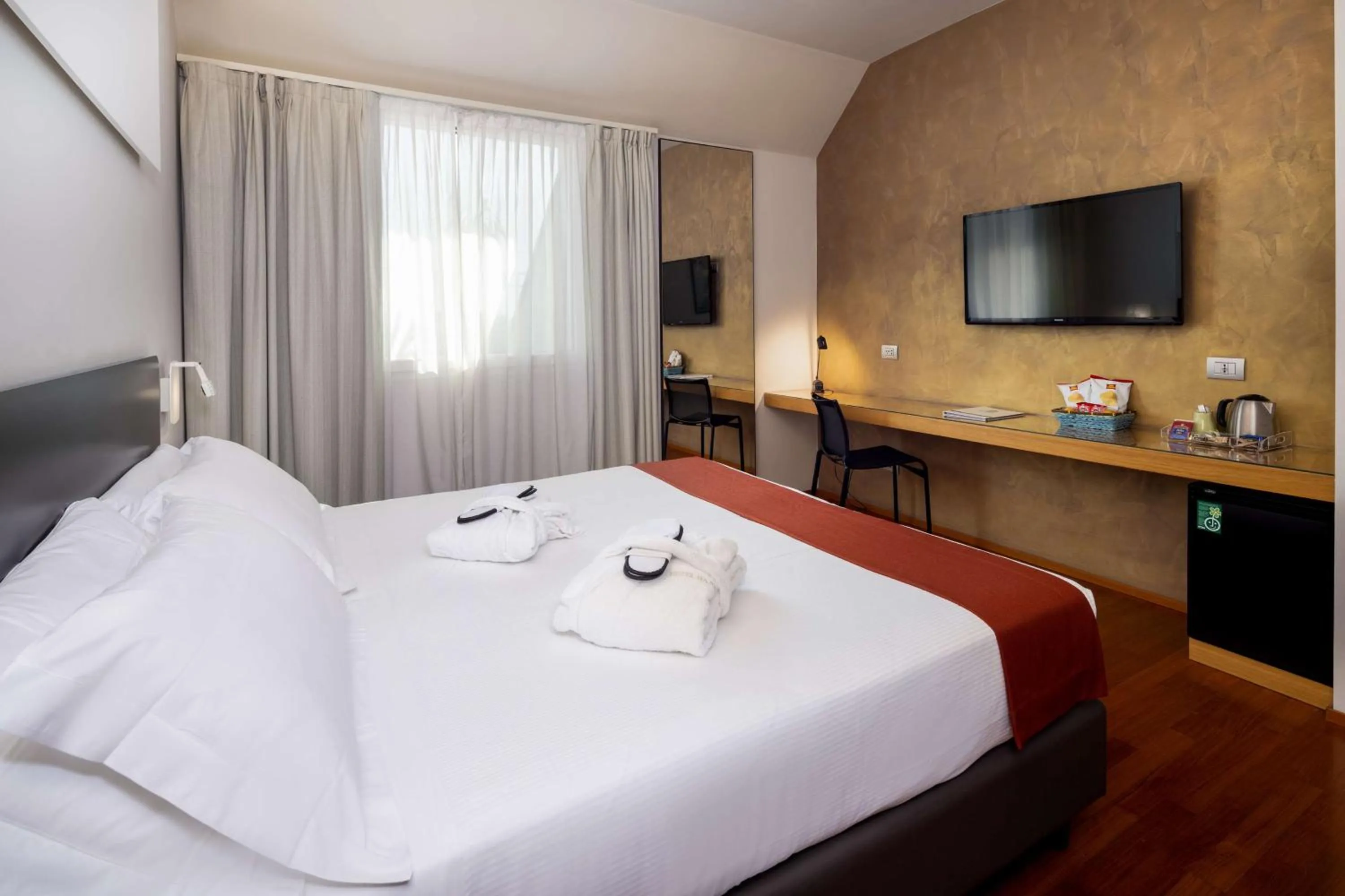 Bed in Best Western Hotel Major