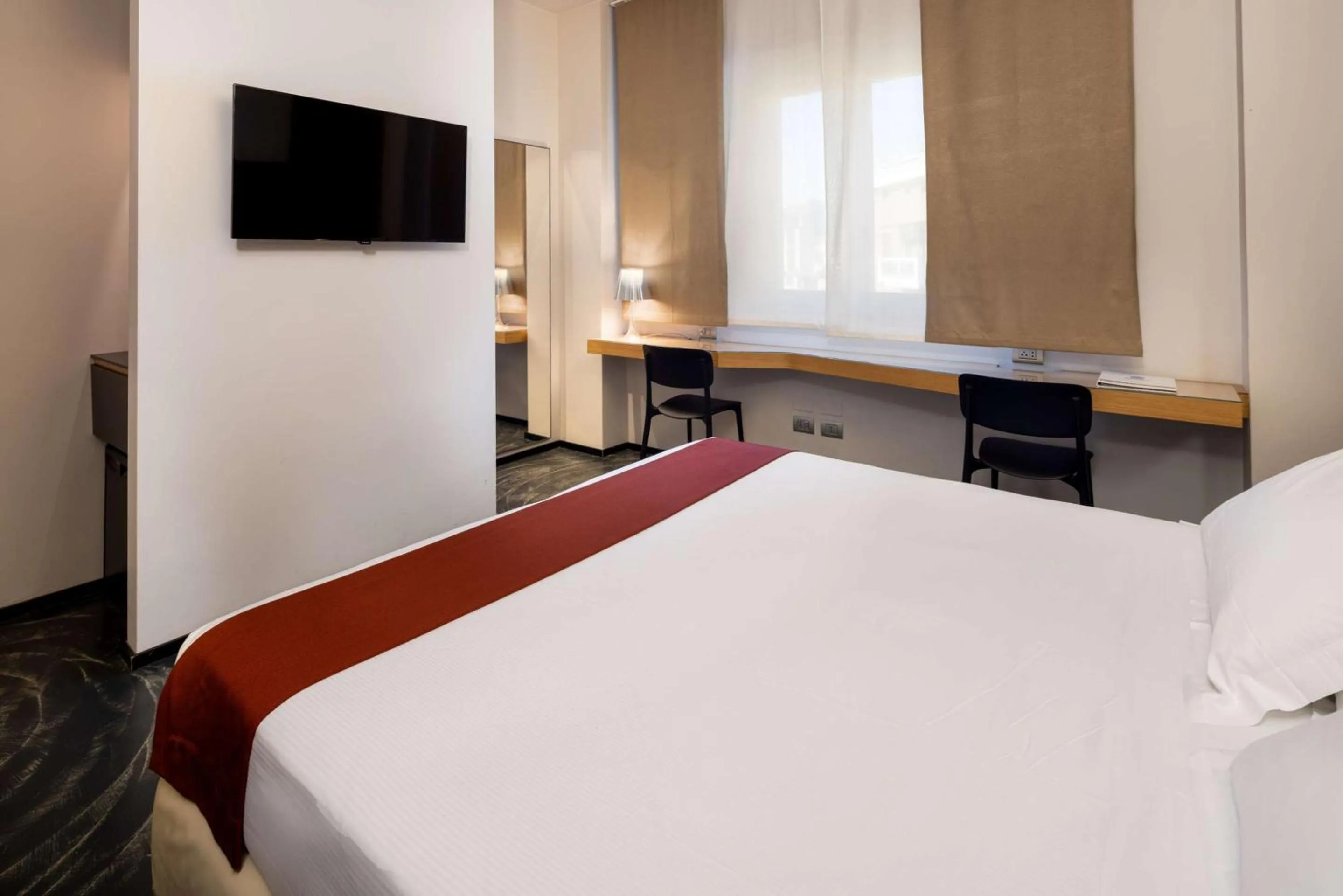 Bed in Best Western Hotel Major