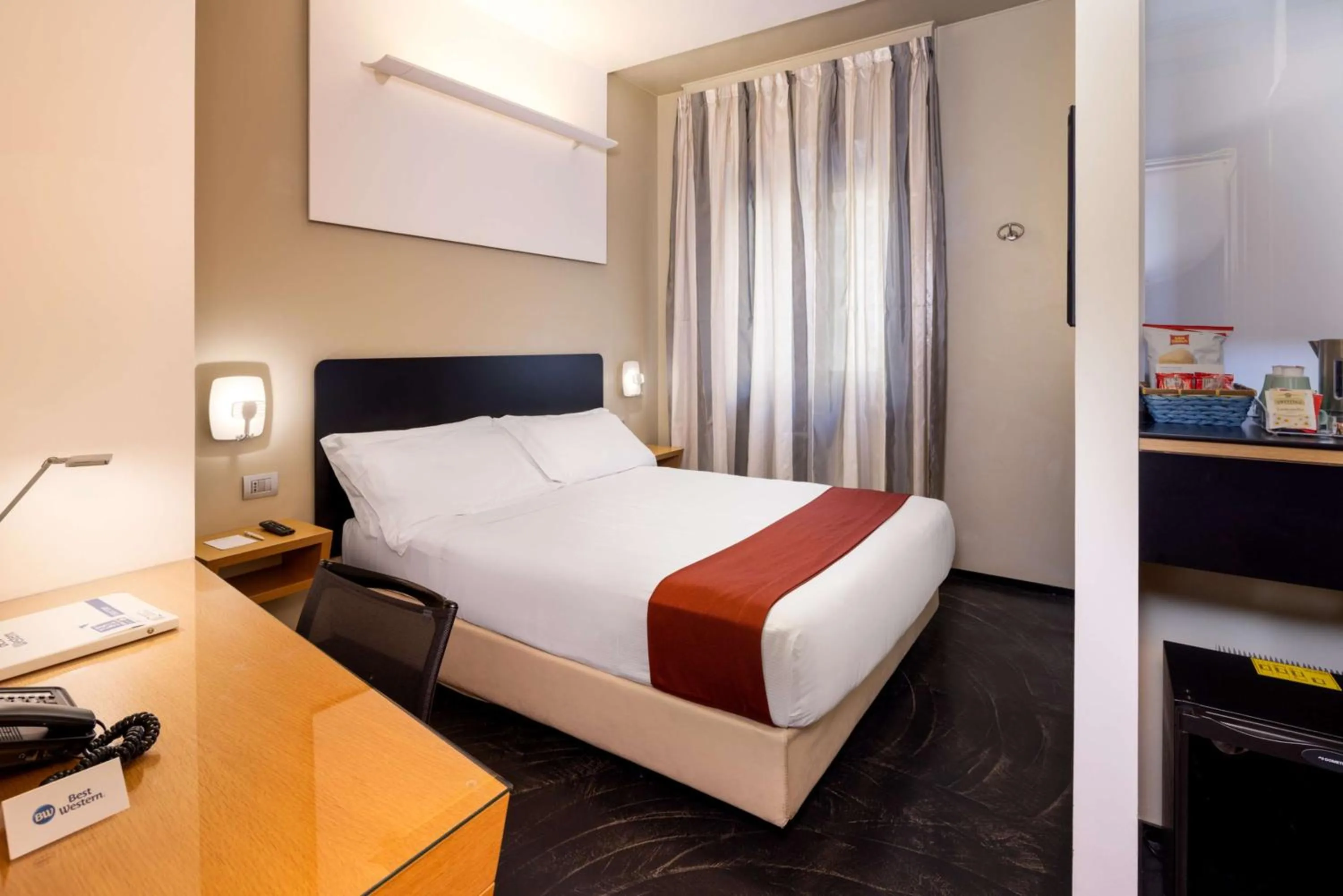 Bed in Best Western Hotel Major