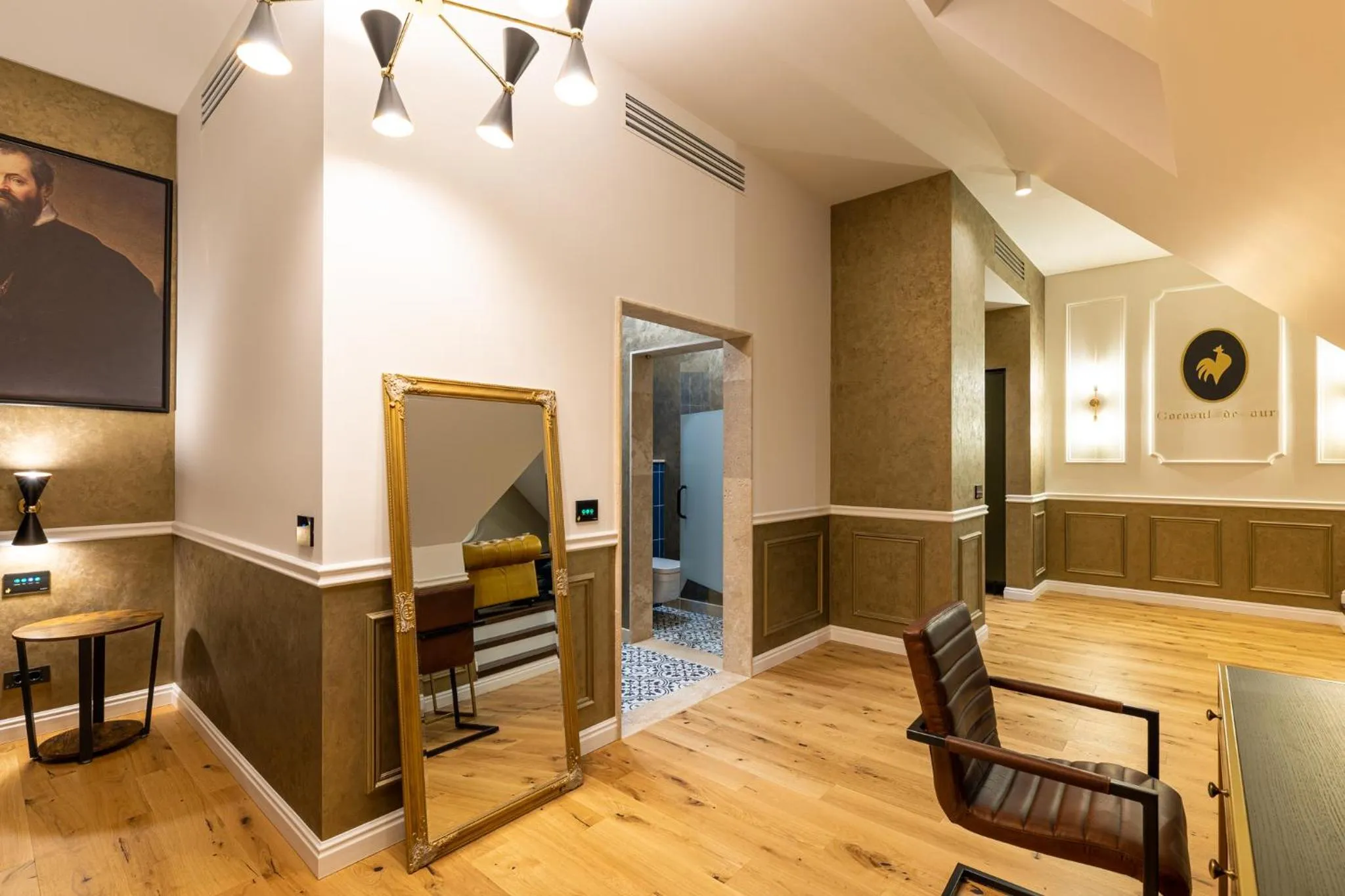 Photo of the whole room in Boutique Hotel Cocosul de Aur