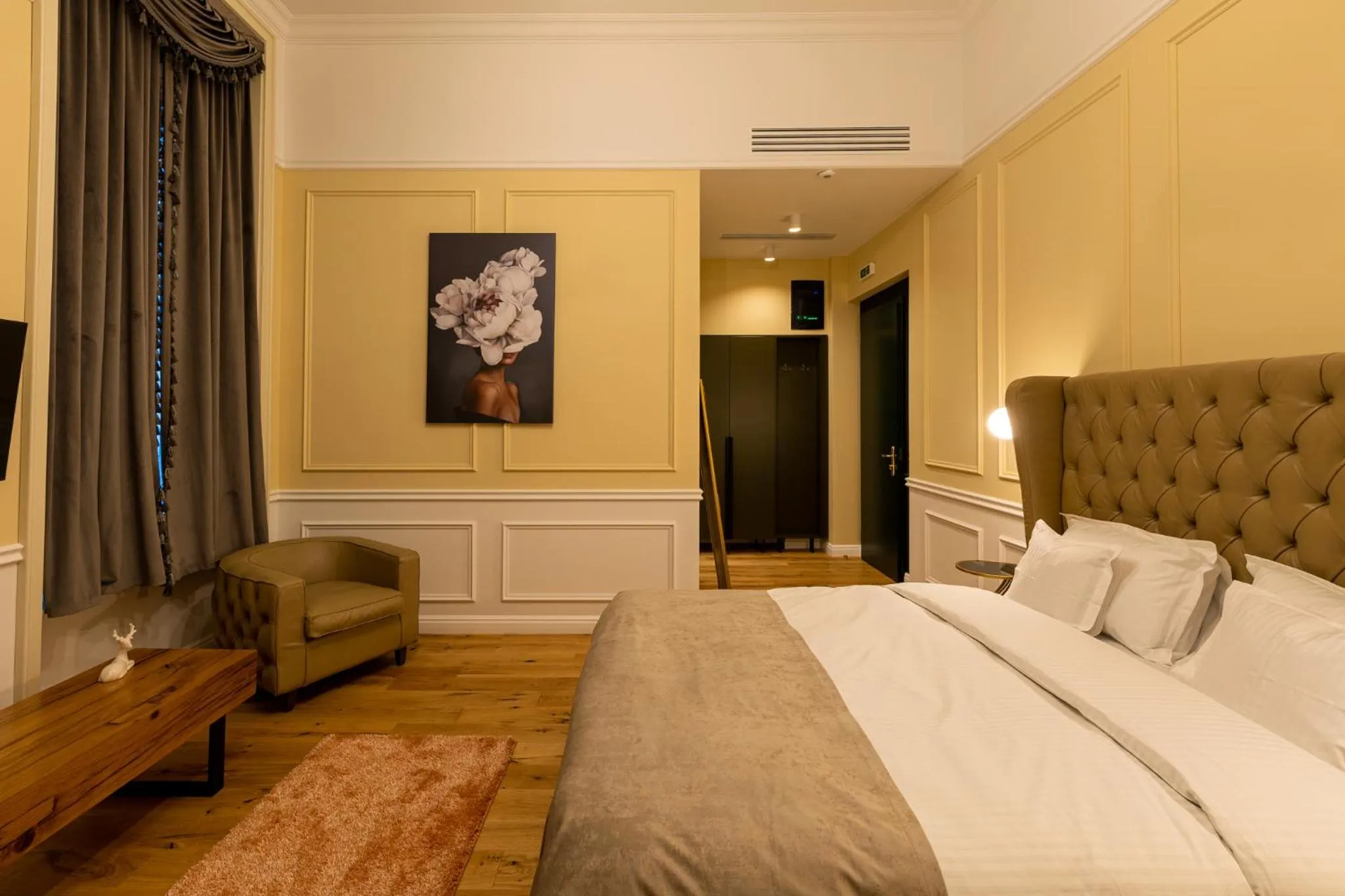 Photo of the whole room, Bed in Boutique Hotel Cocosul de Aur
