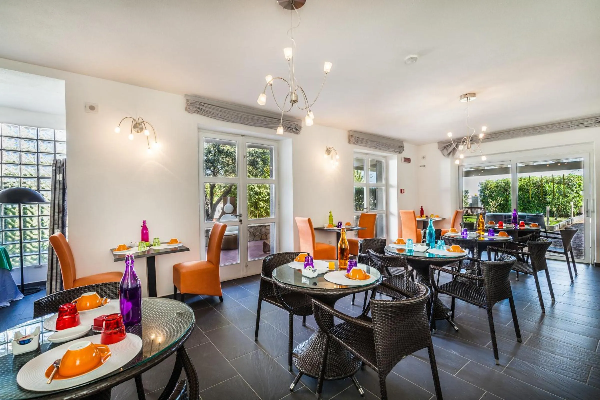 Restaurant/places to eat in Hotel Residence Hibiscus