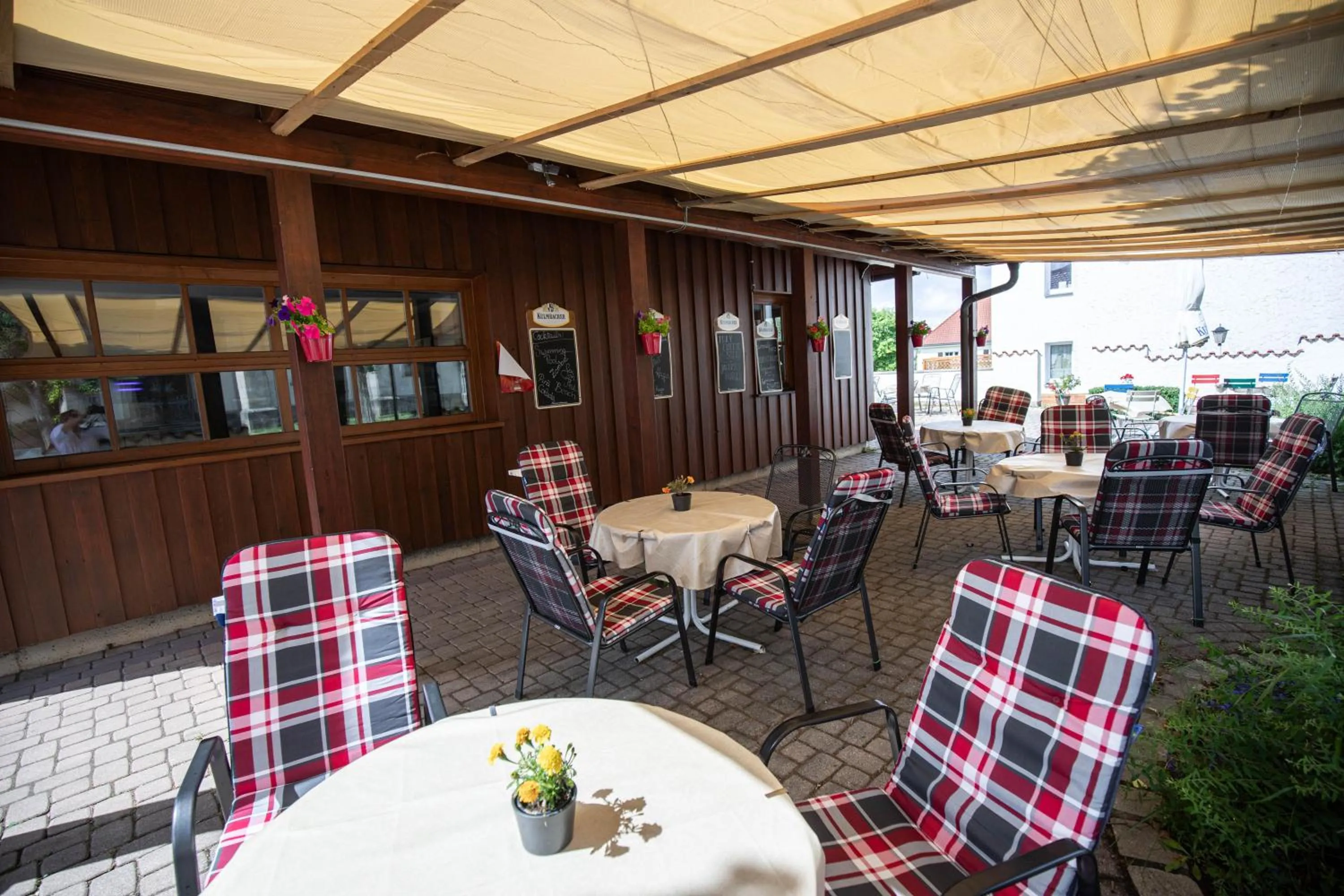 Restaurant/places to eat in Landhotel Jägerhof