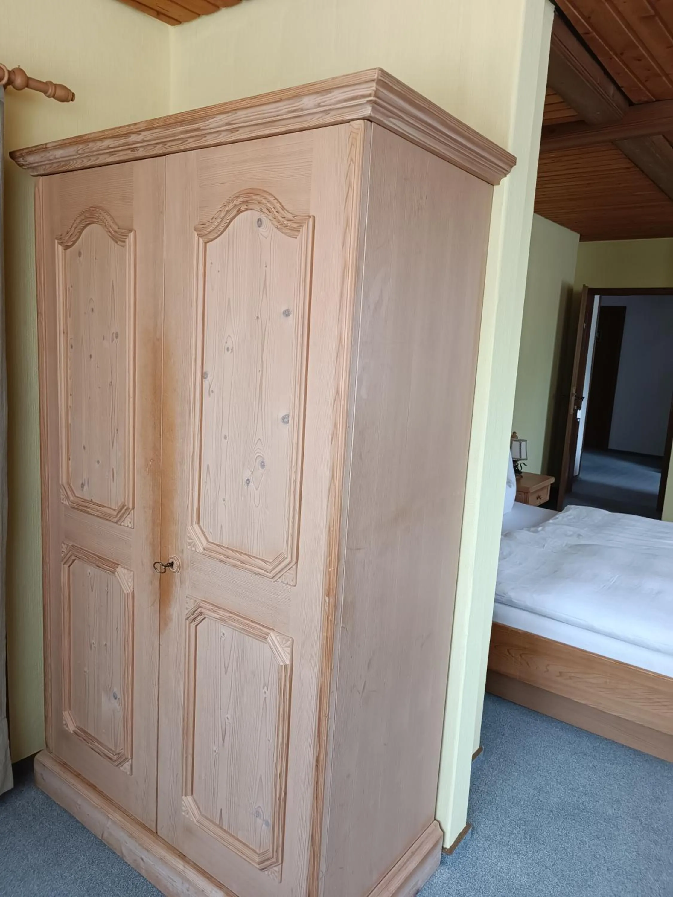 wardrobe, Bed in Landhotel Jägerhof
