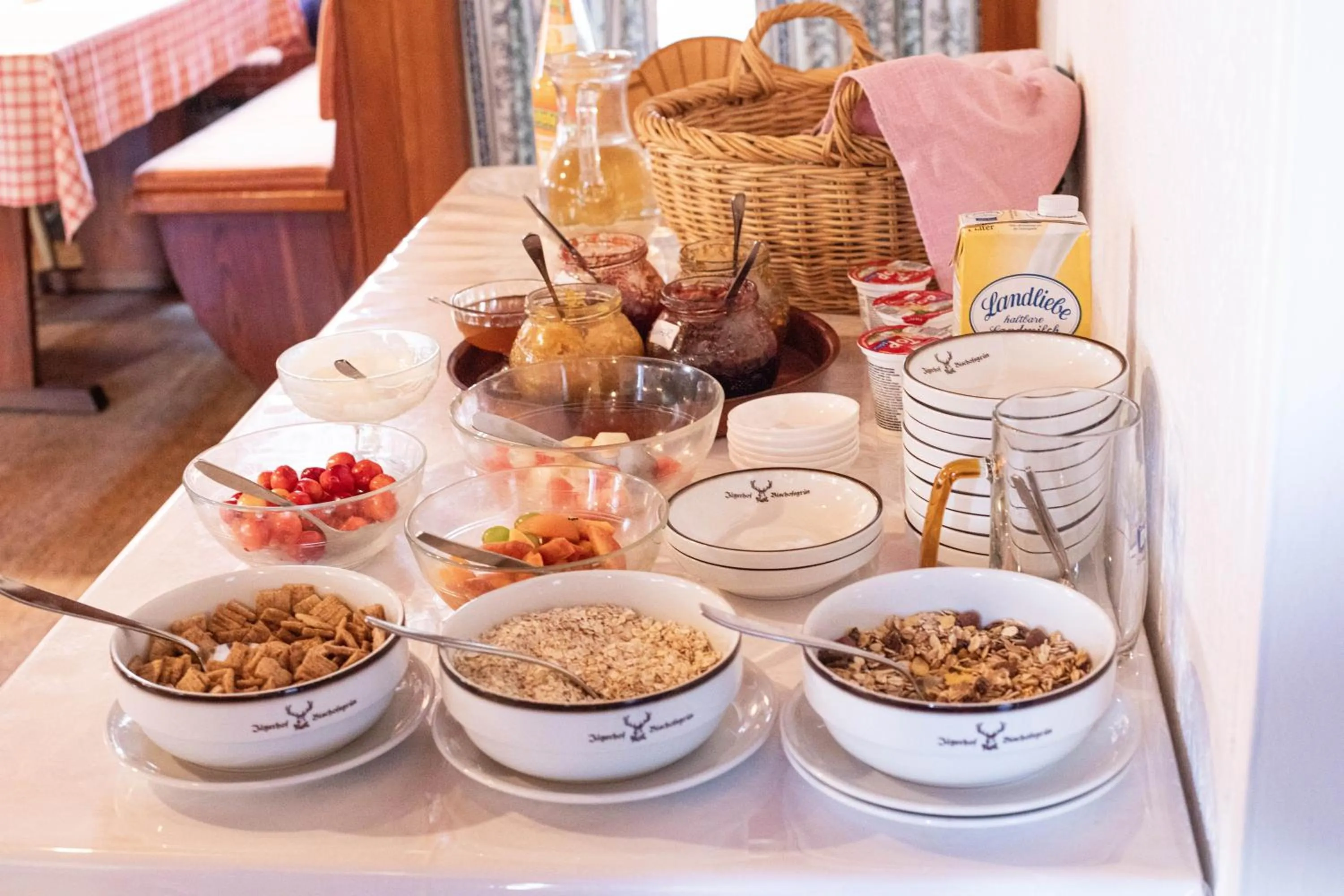 Buffet breakfast in Landhotel Jägerhof