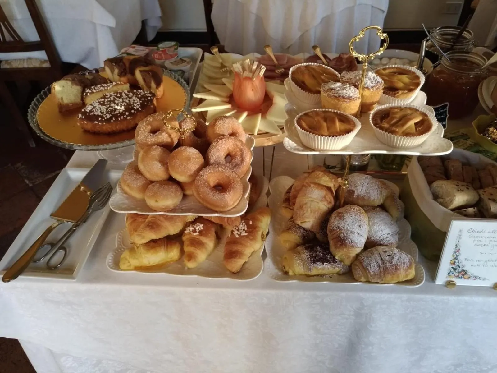 Buffet breakfast in Hotel Santa Caterina