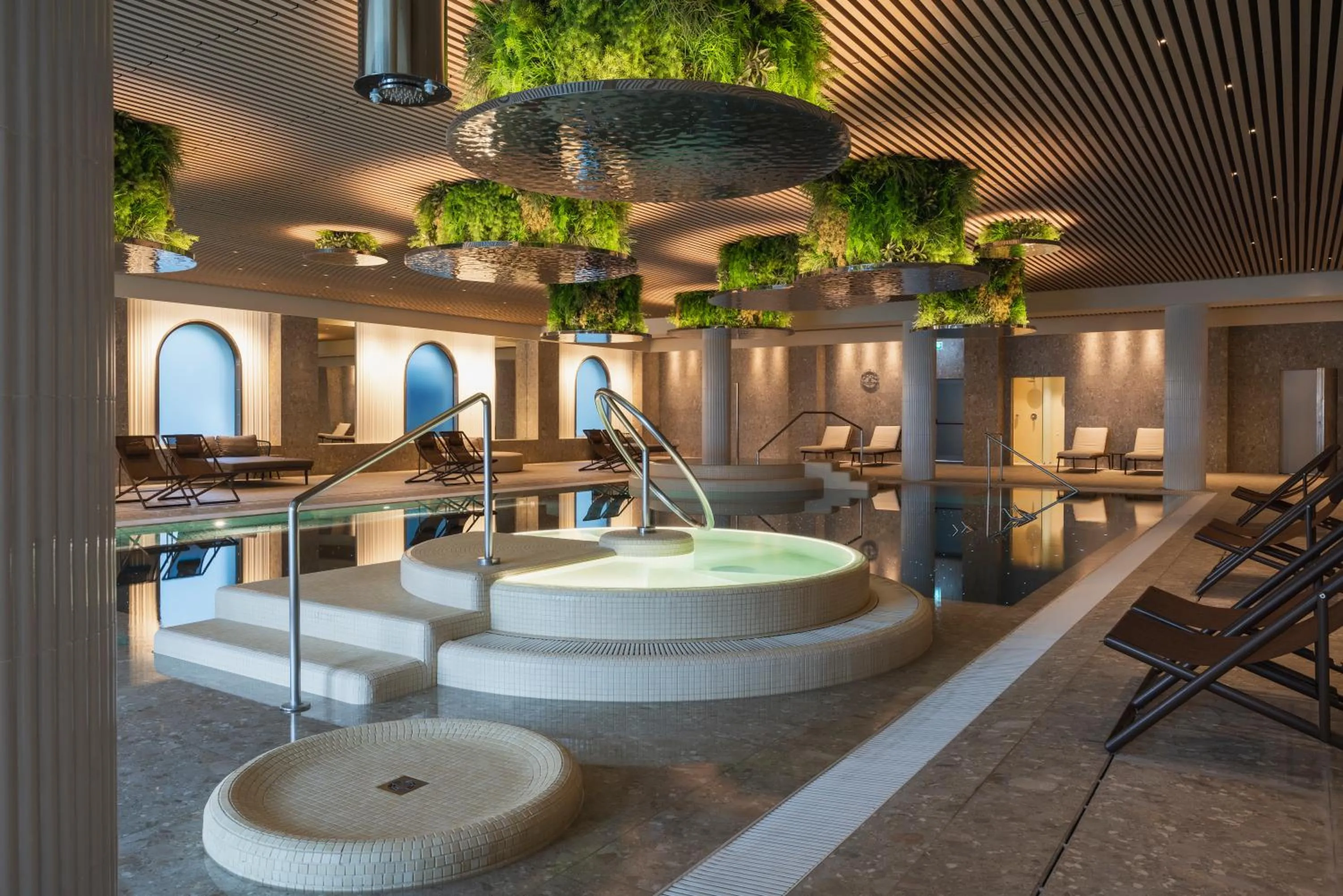 Swimming pool in Hotel Mioni Pezzato