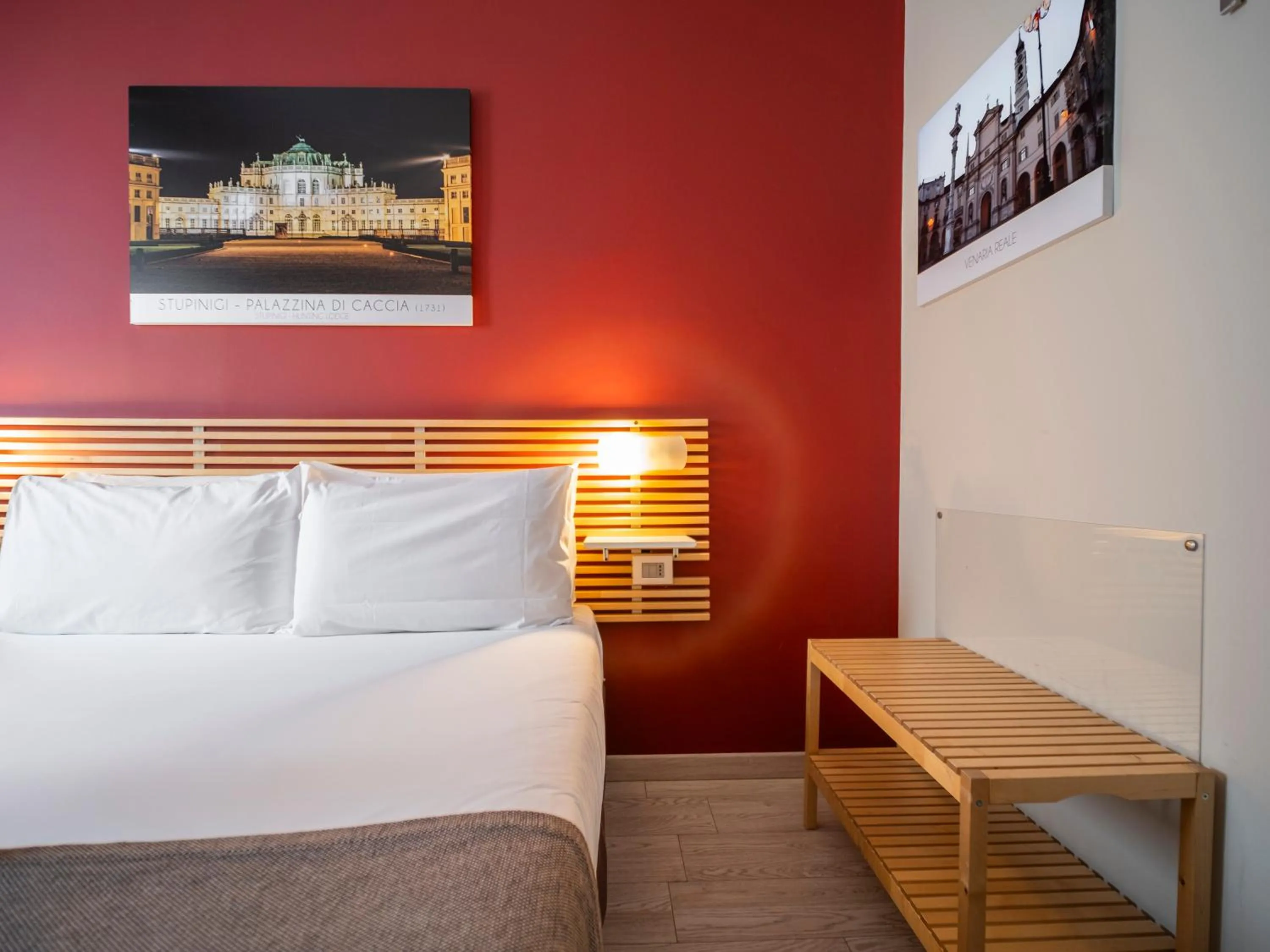 Bed in Best Quality Hotel Gran Mogol