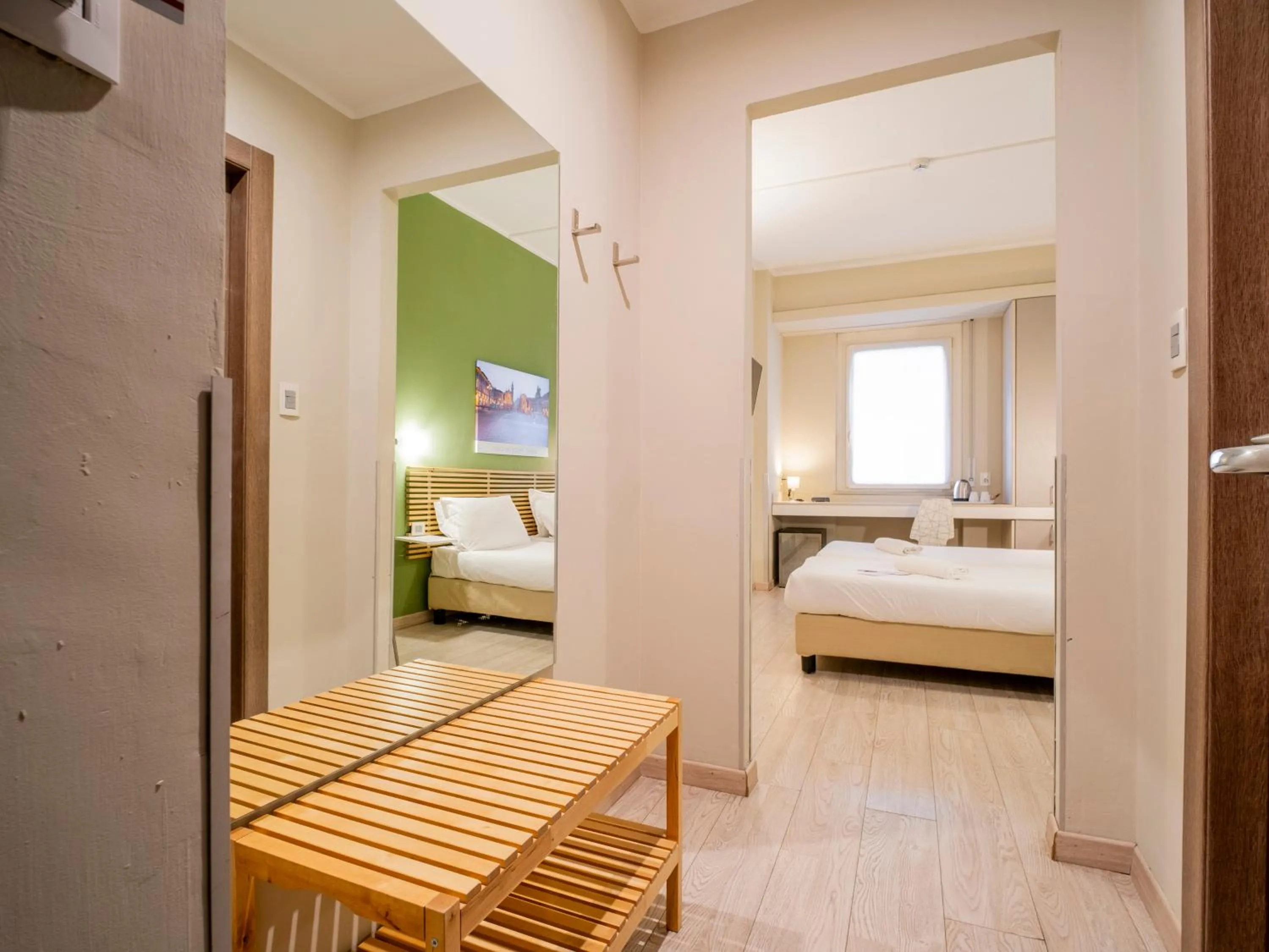 Bed in Best Quality Hotel Gran Mogol