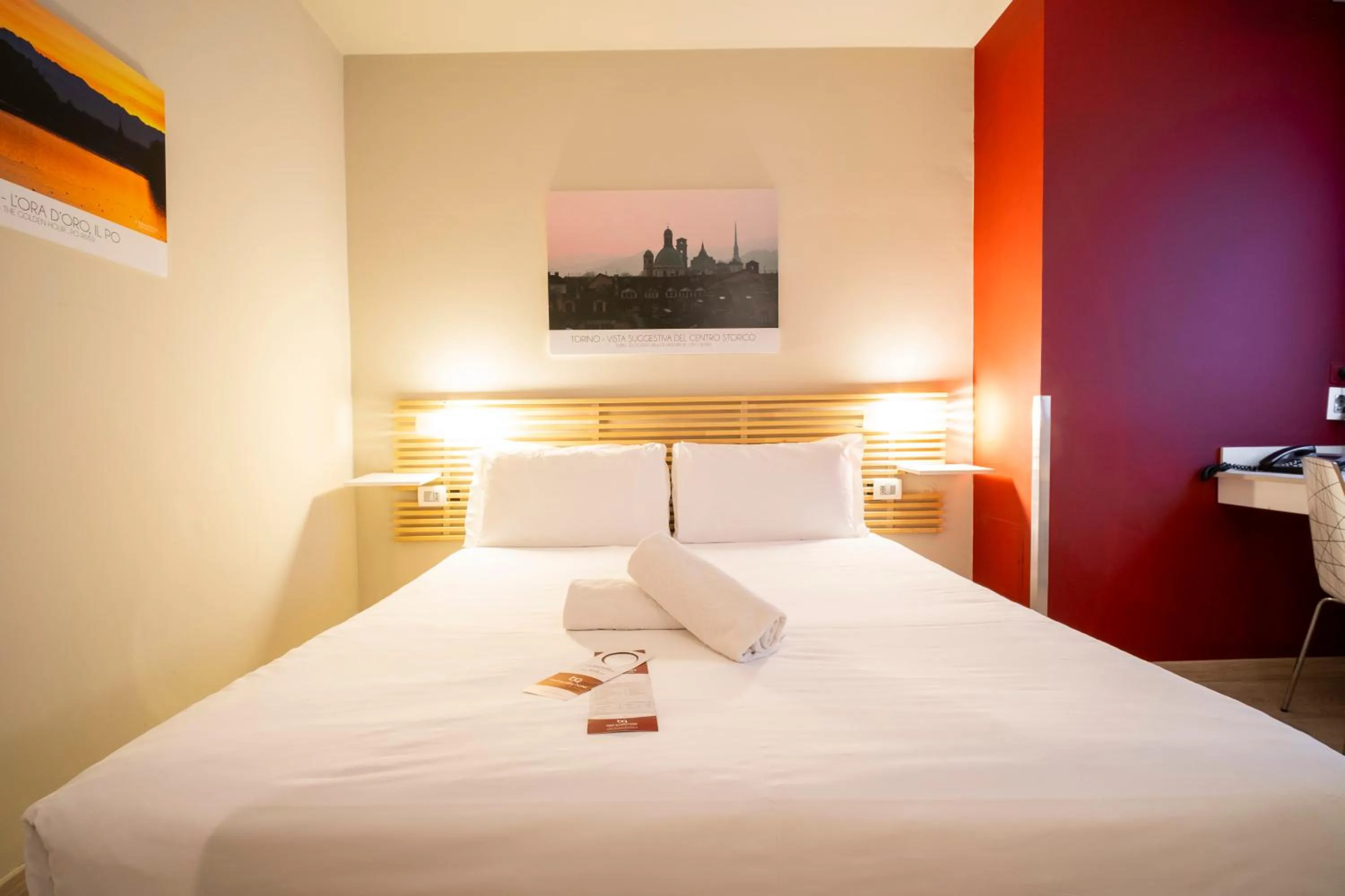 Bed in Best Quality Hotel Gran Mogol