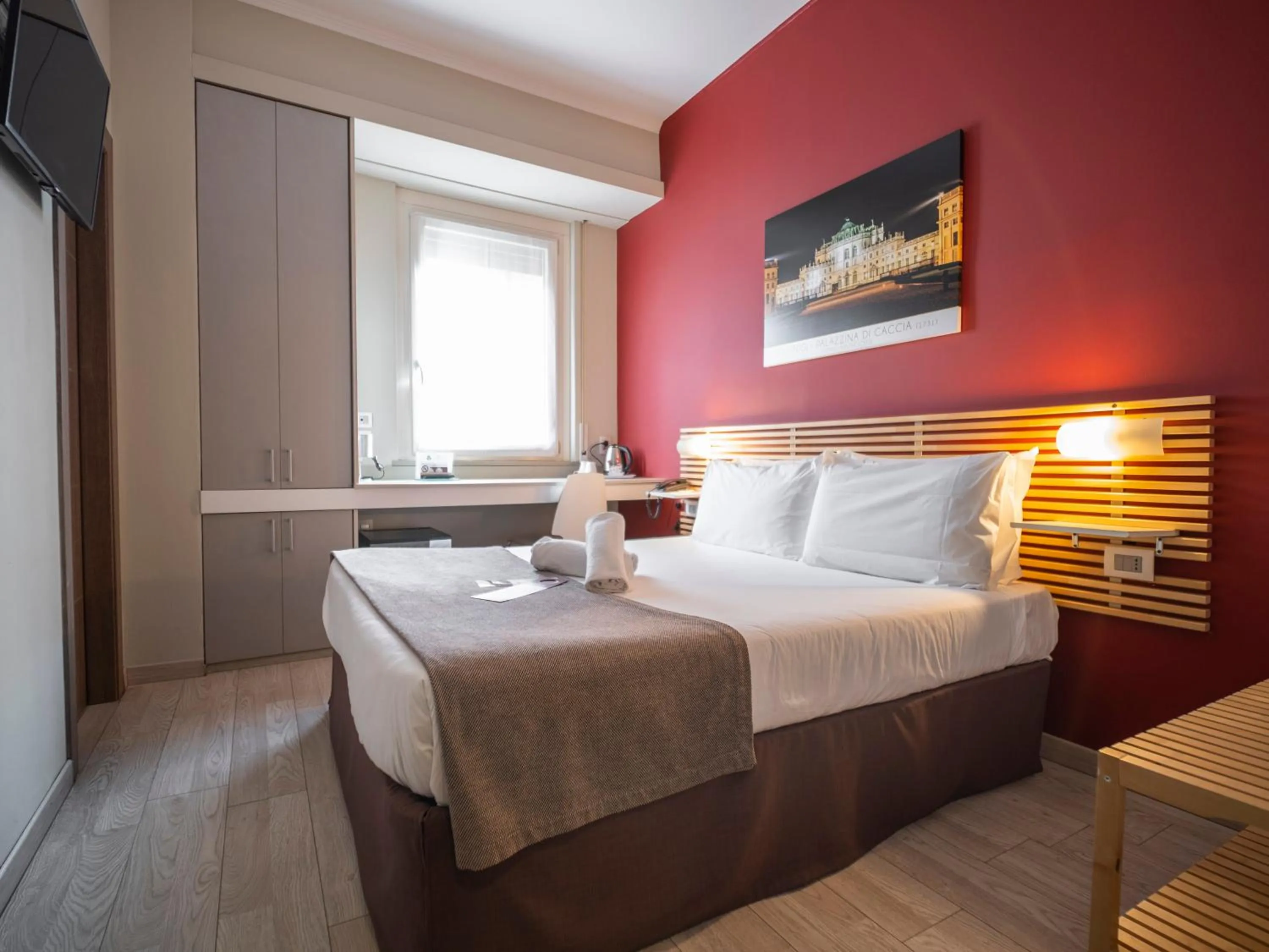 Bed in Best Quality Hotel Gran Mogol