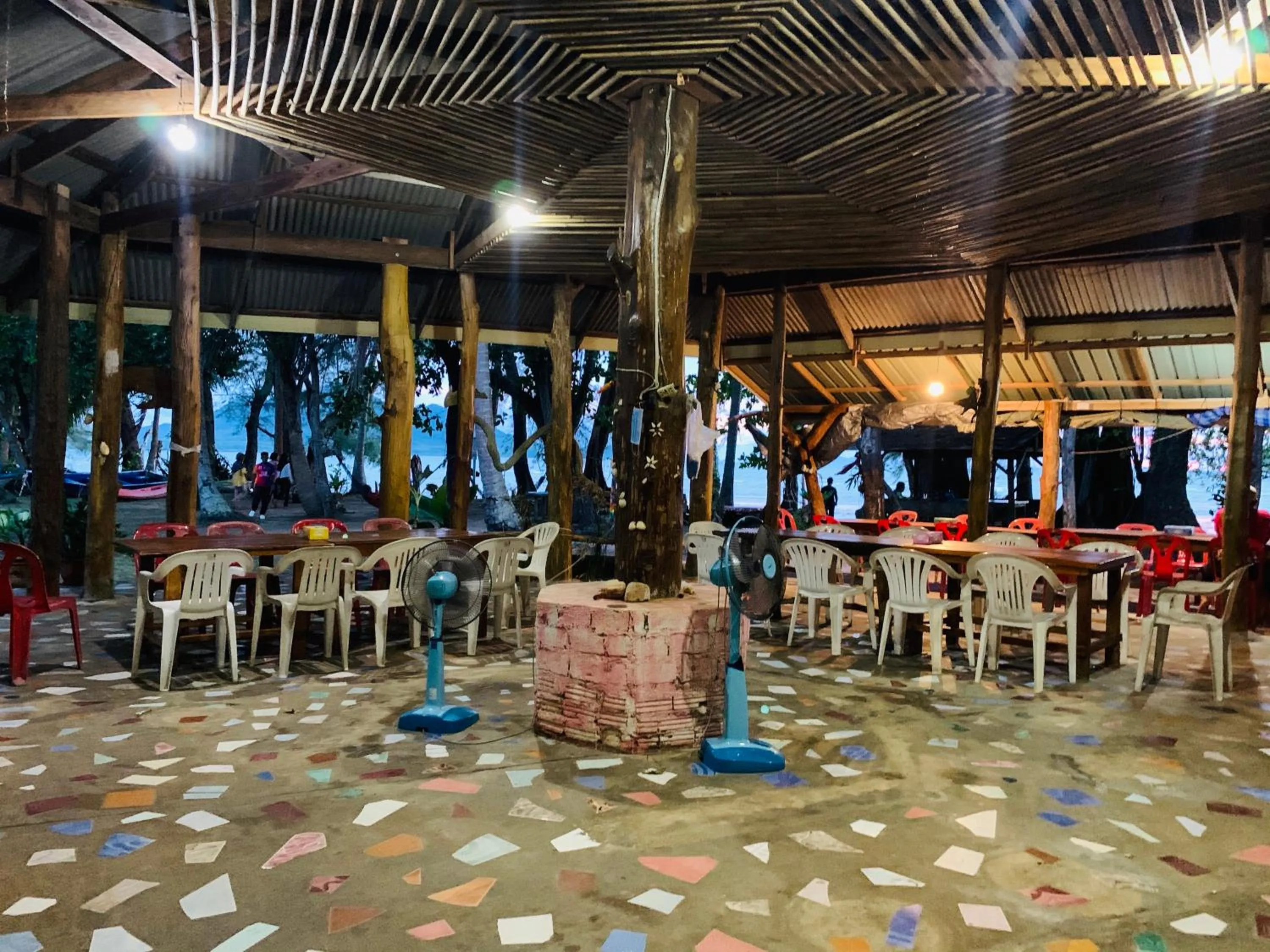 Restaurant/places to eat in Racha Sunset Resort